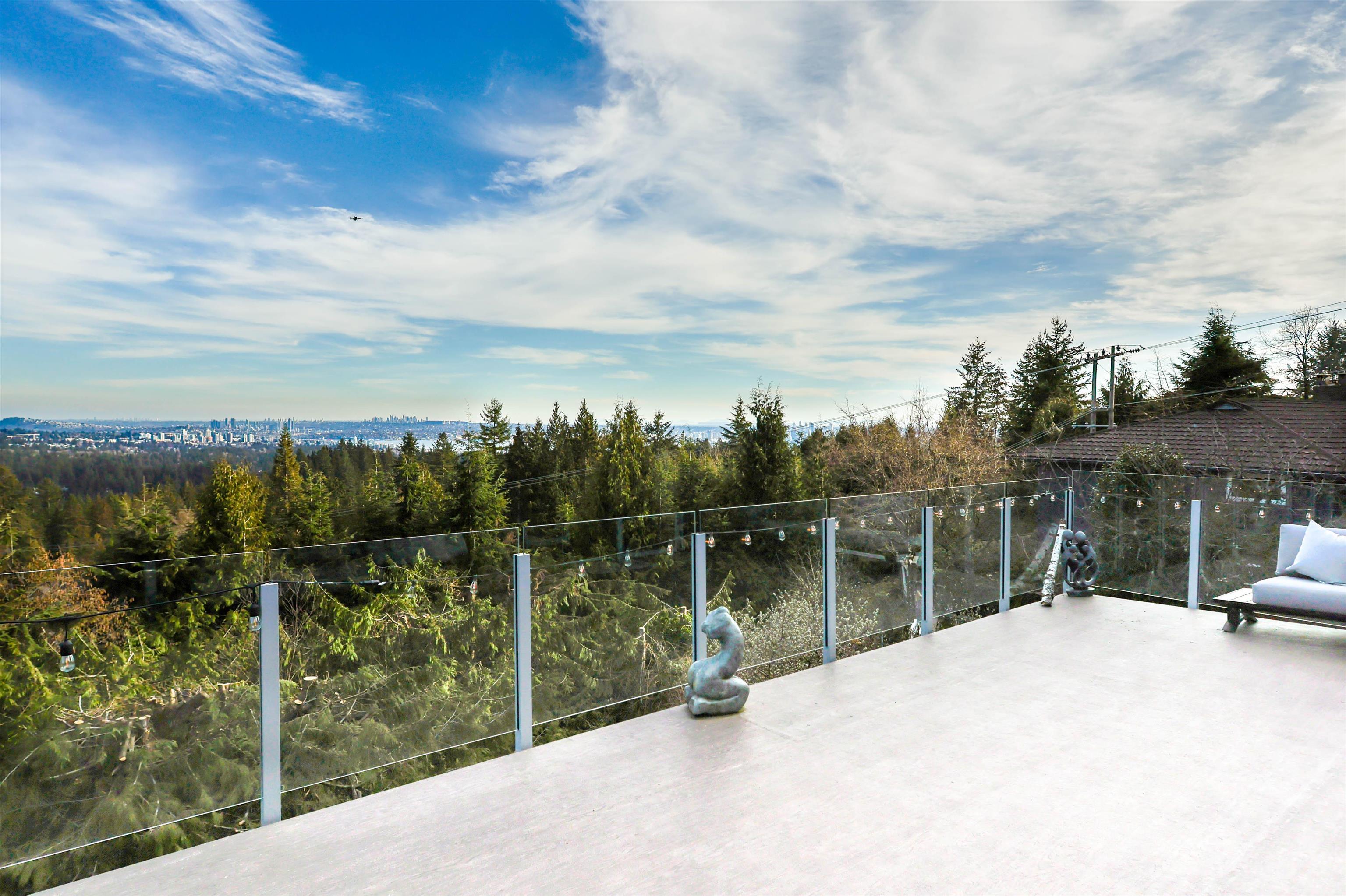 Listing image of 578 ST. ANDREWS PLACE