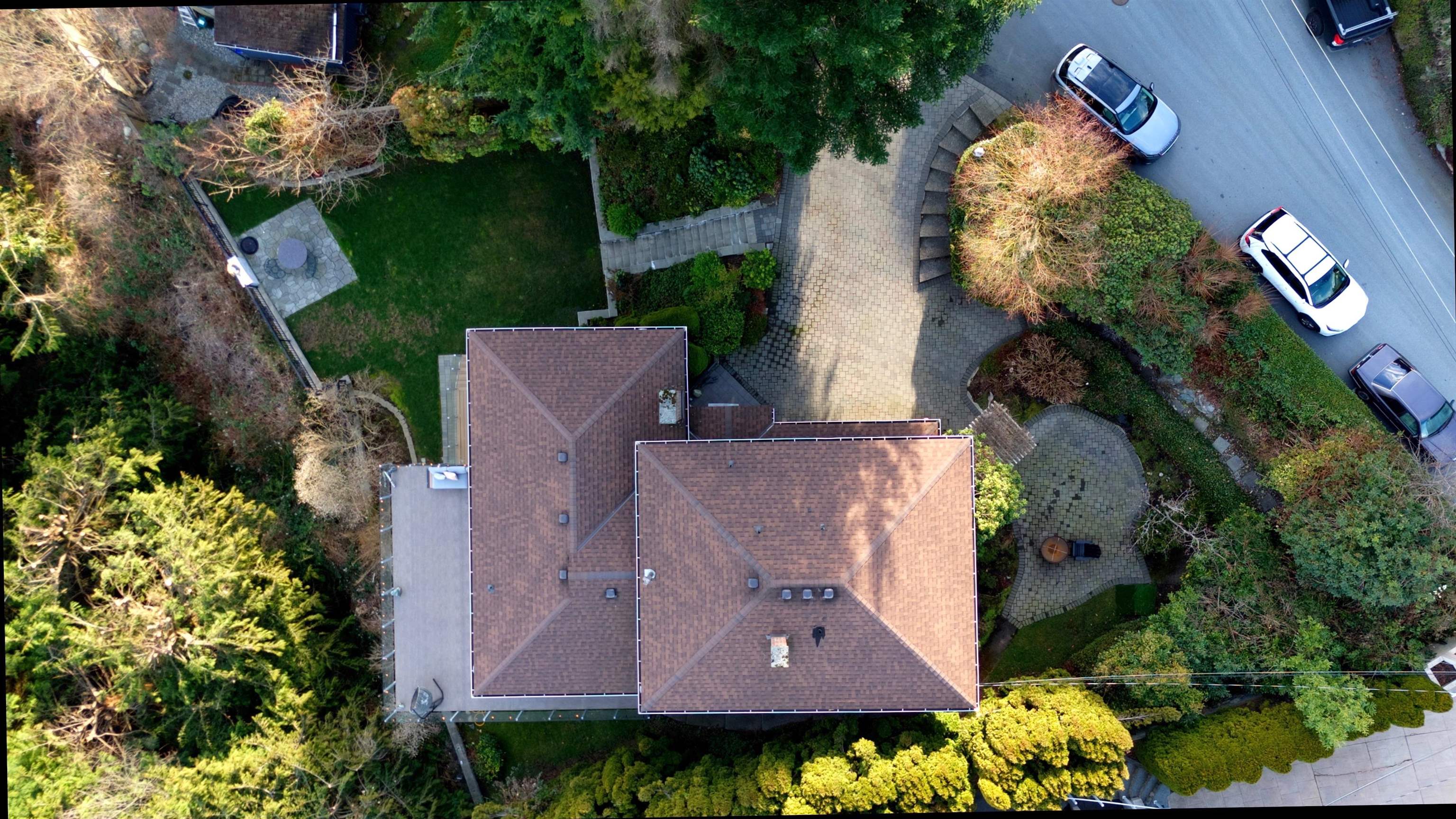 Listing image of 578 ST. ANDREWS PLACE