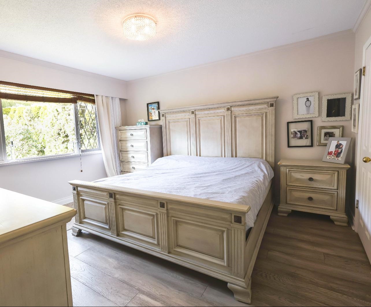 Listing image of 578 ST. ANDREWS PLACE