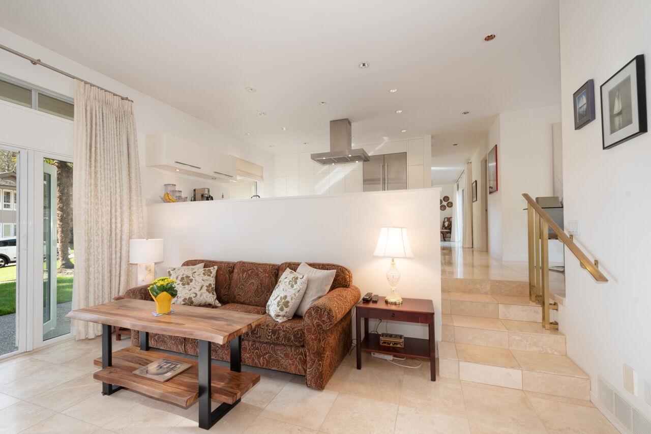 Listing image of 6955 ODLUM COURT