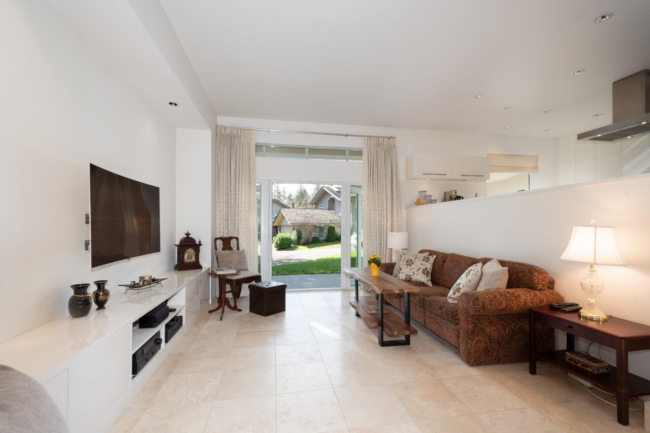Listing image of 6955 ODLUM COURT