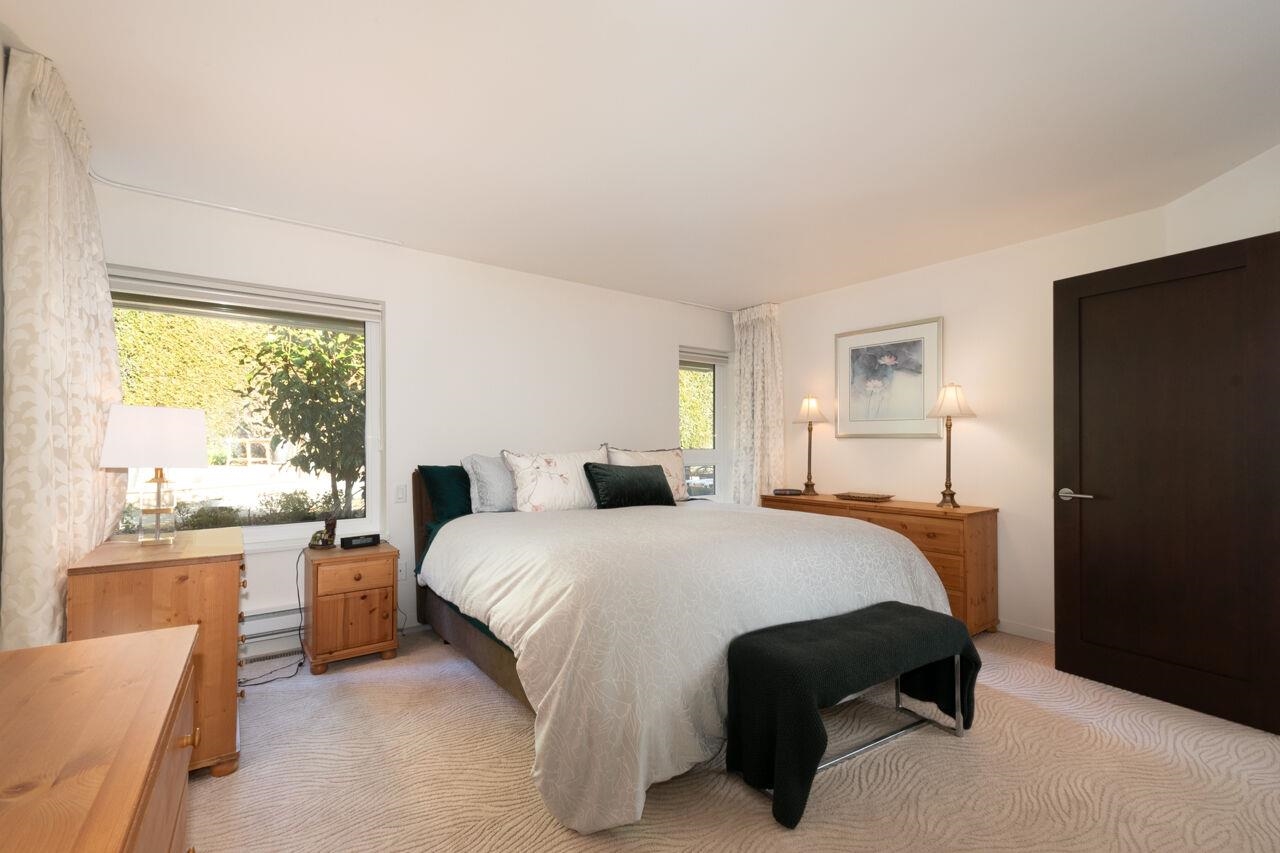 Listing image of 6955 ODLUM COURT