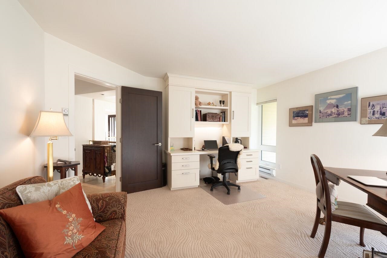 Listing image of 6955 ODLUM COURT