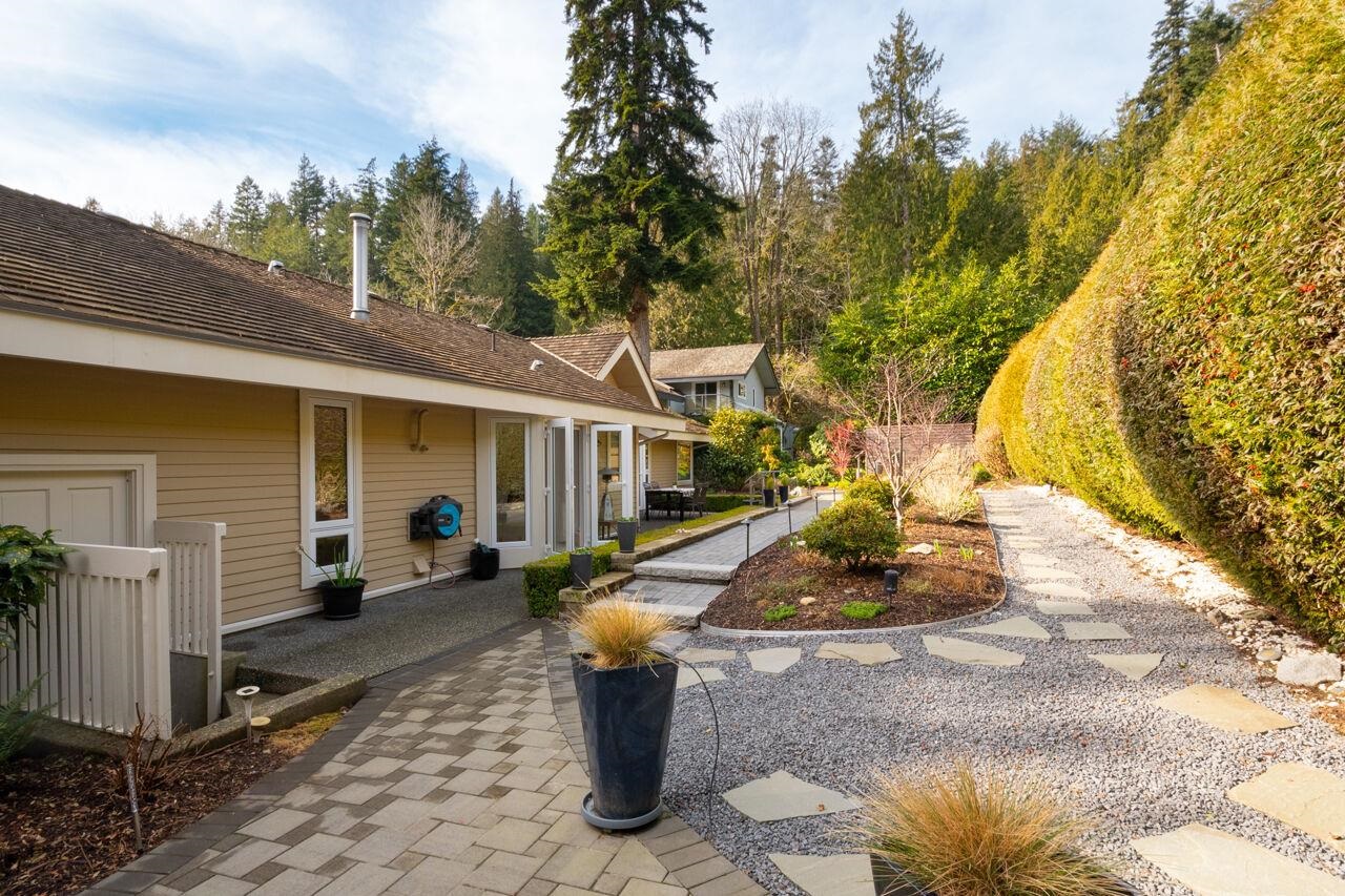 Listing image of 6955 ODLUM COURT