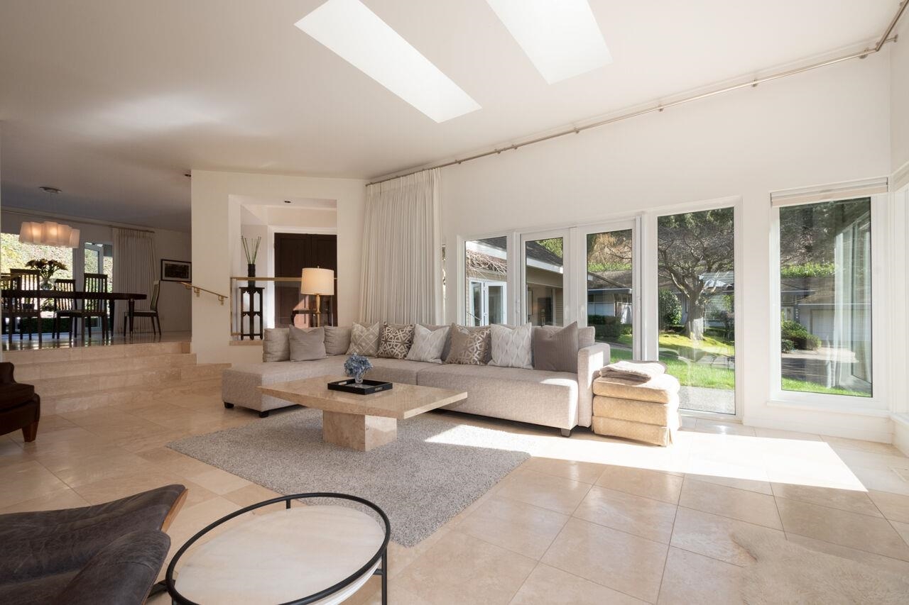 Listing image of 6955 ODLUM COURT