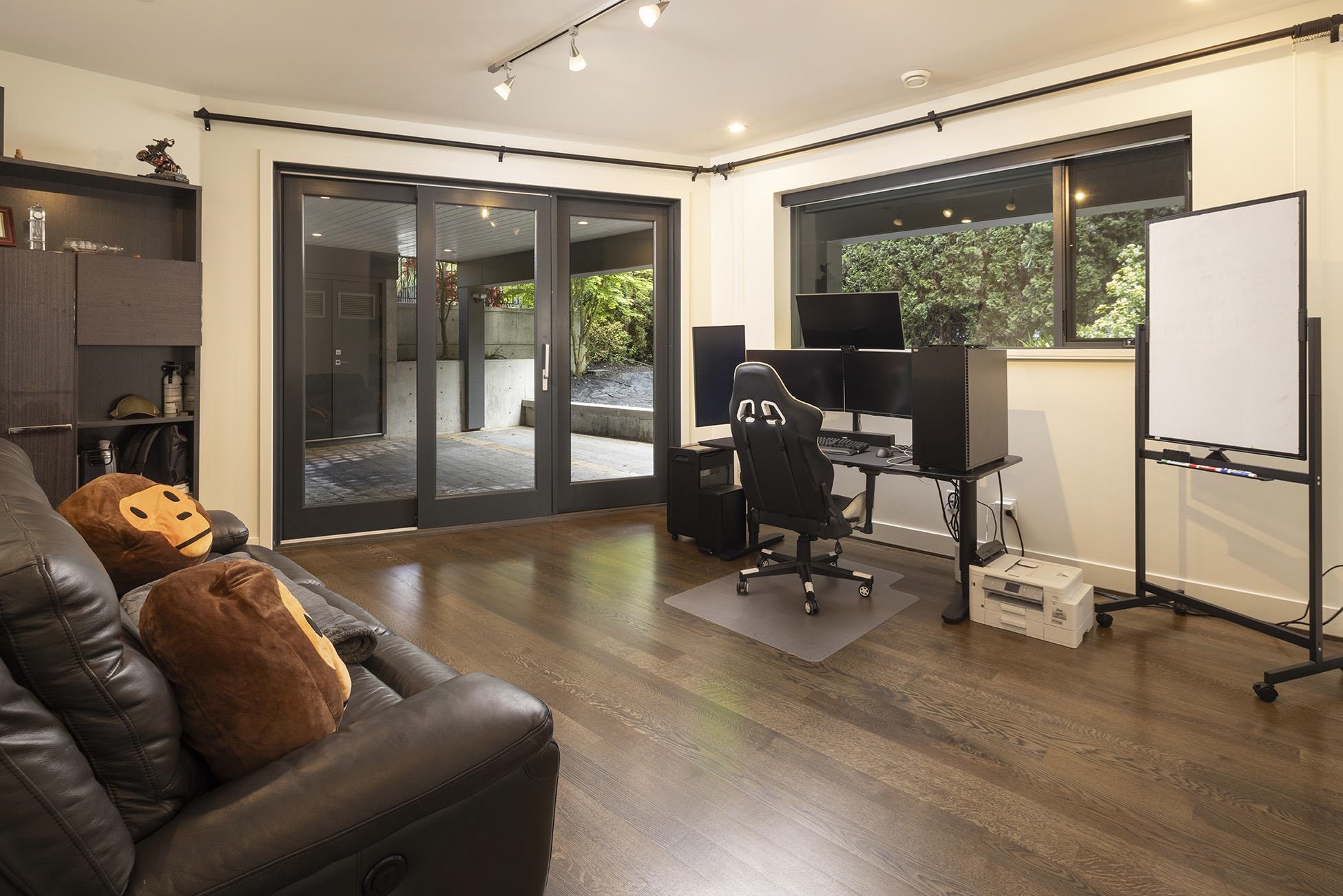 Listing image of 281 29TH STREET