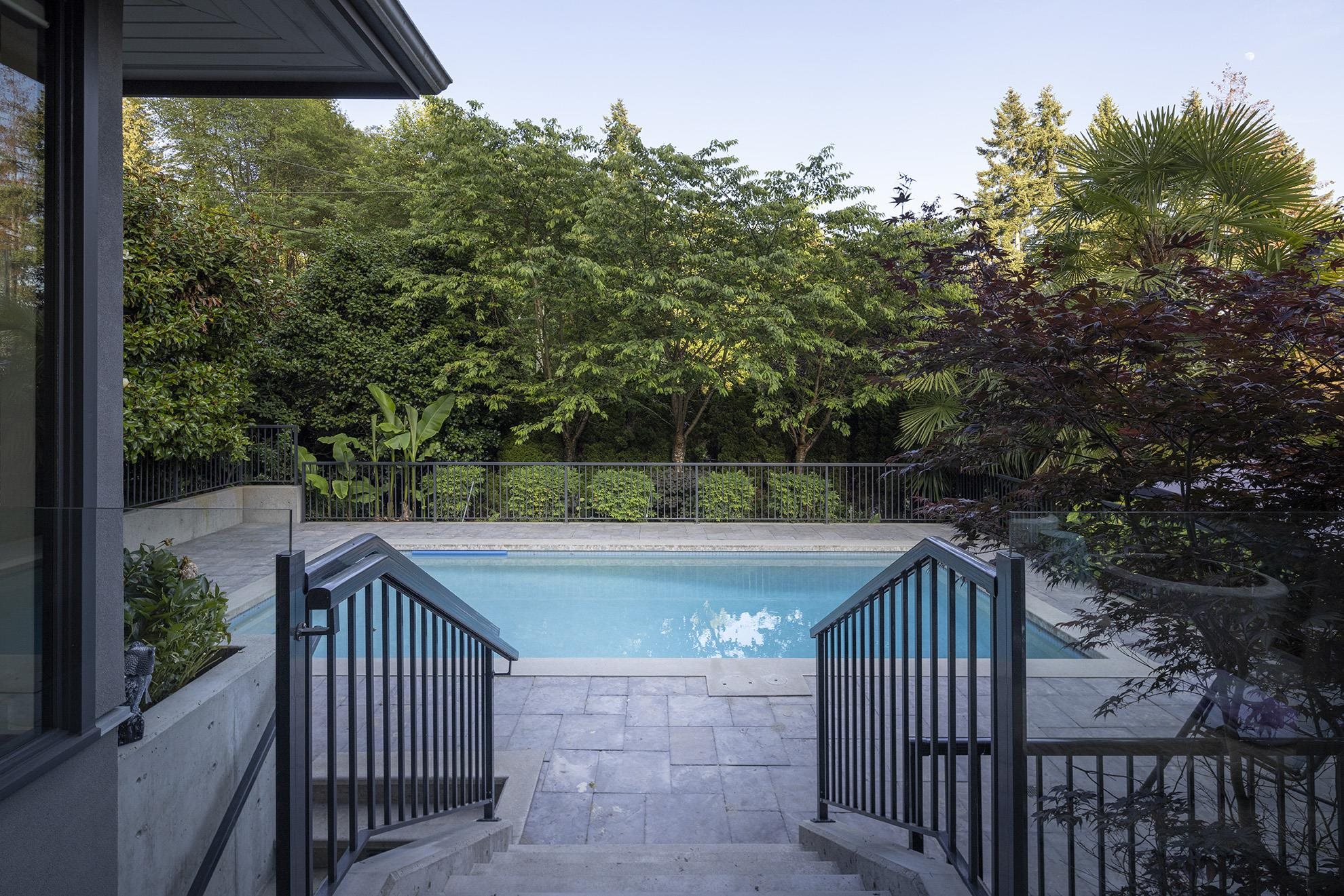 Listing image of 281 29TH STREET
