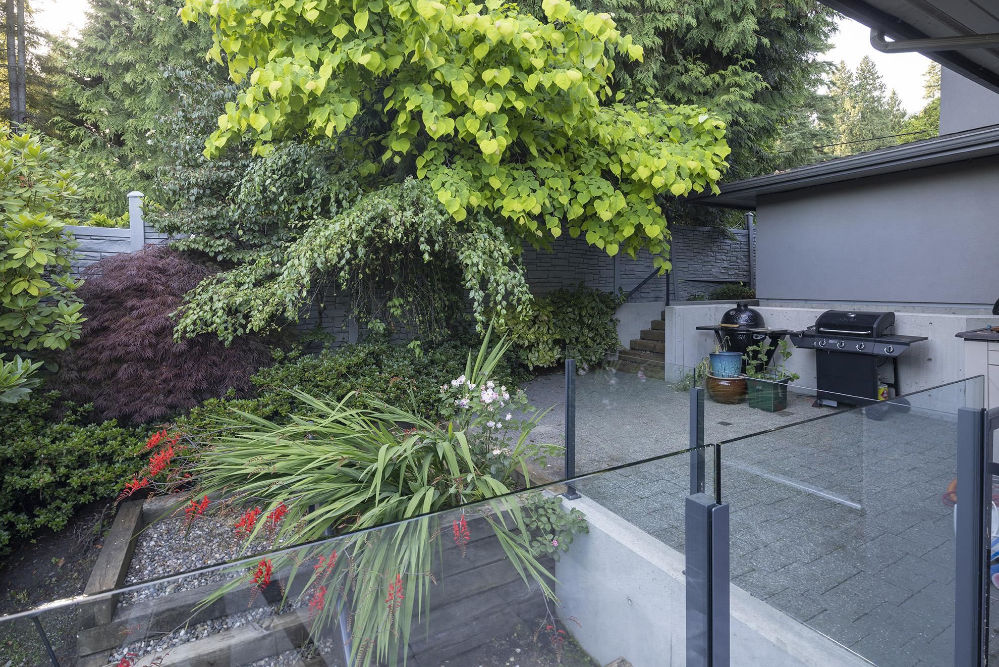 Listing image of 281 29TH STREET