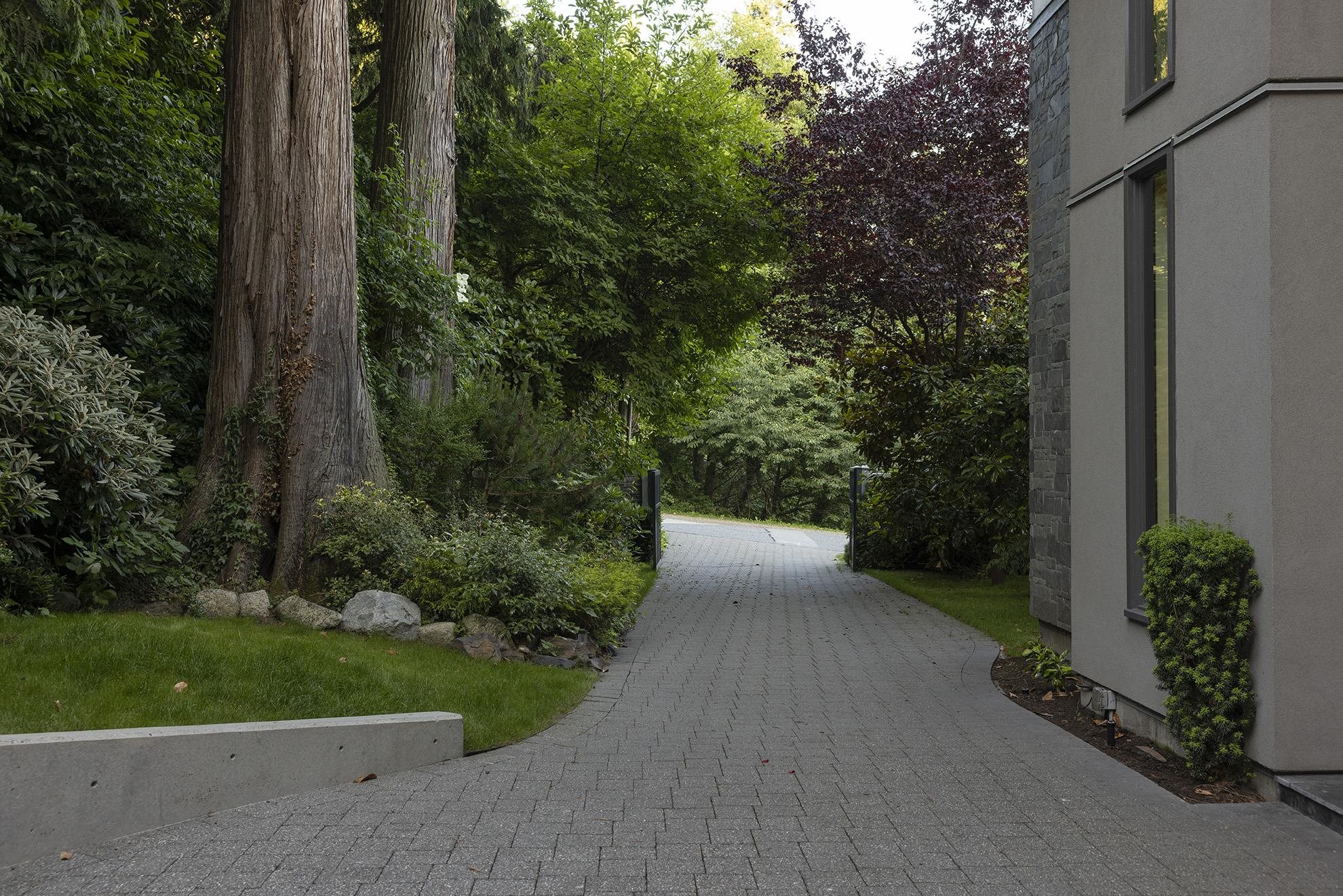 Listing image of 281 29TH STREET