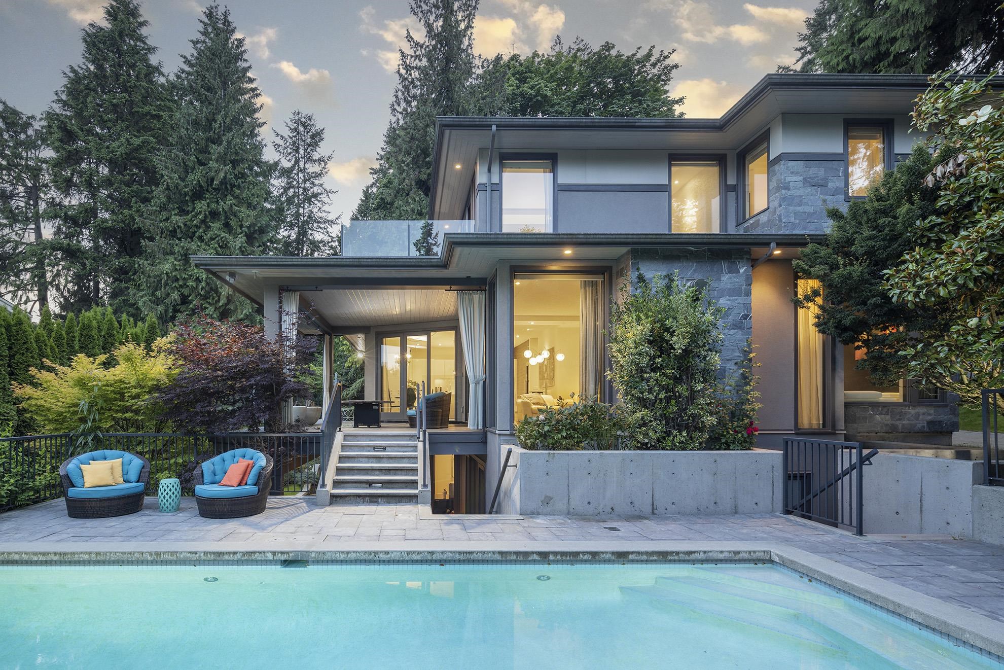 Listing image of 281 29TH STREET