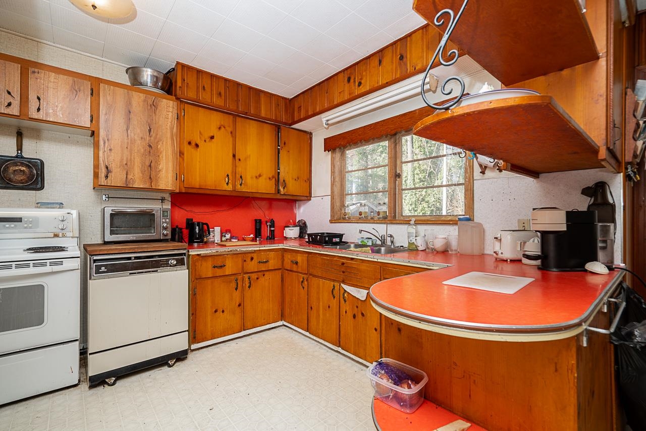 Listing image of 2212 OLD DOLLARTON ROAD