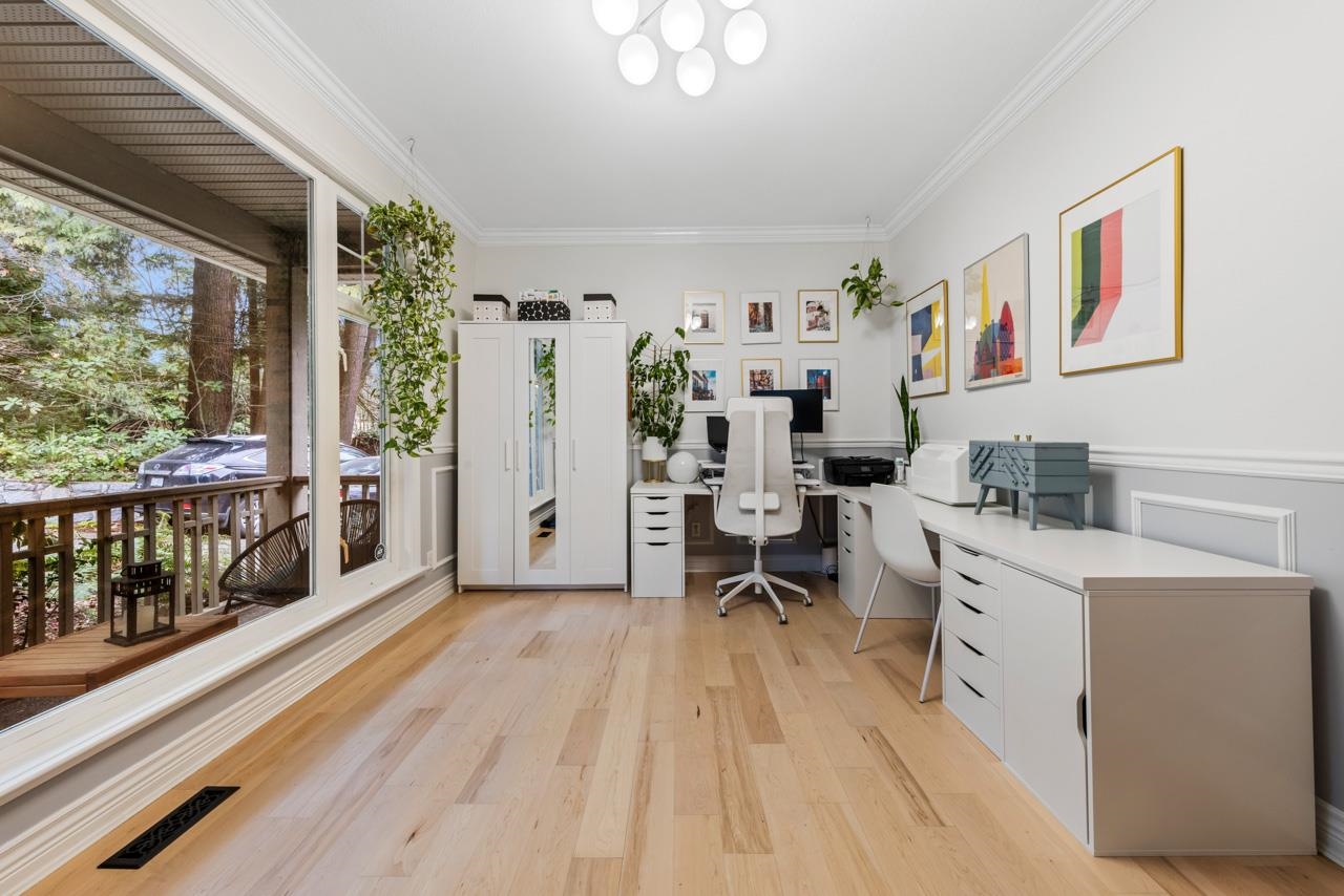 Listing image of 1075 WELLINGTON DRIVE