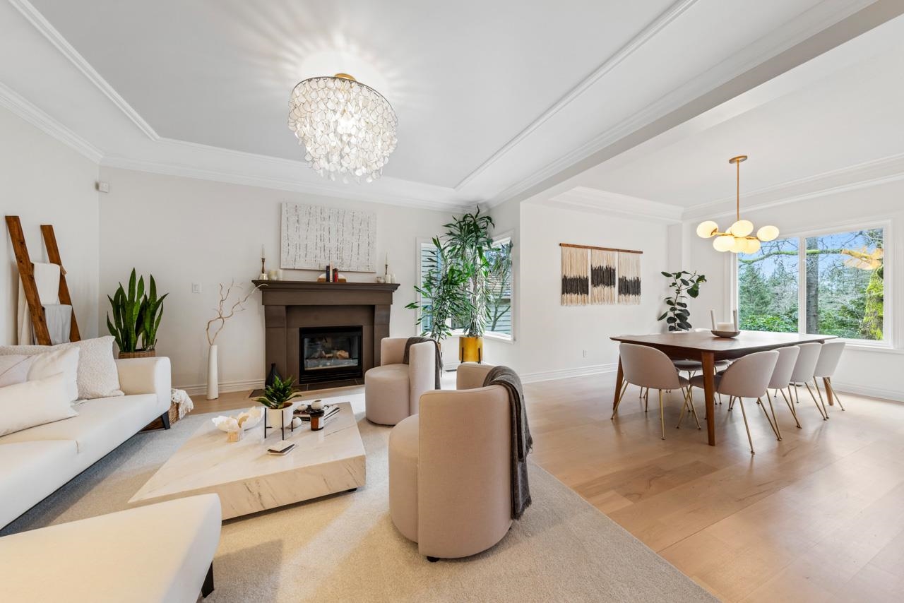 Listing image of 1075 WELLINGTON DRIVE
