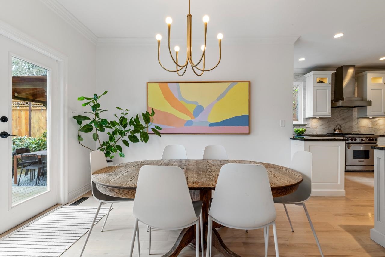 Listing image of 1075 WELLINGTON DRIVE