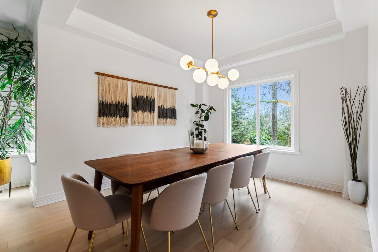 Listing image of 1075 WELLINGTON DRIVE