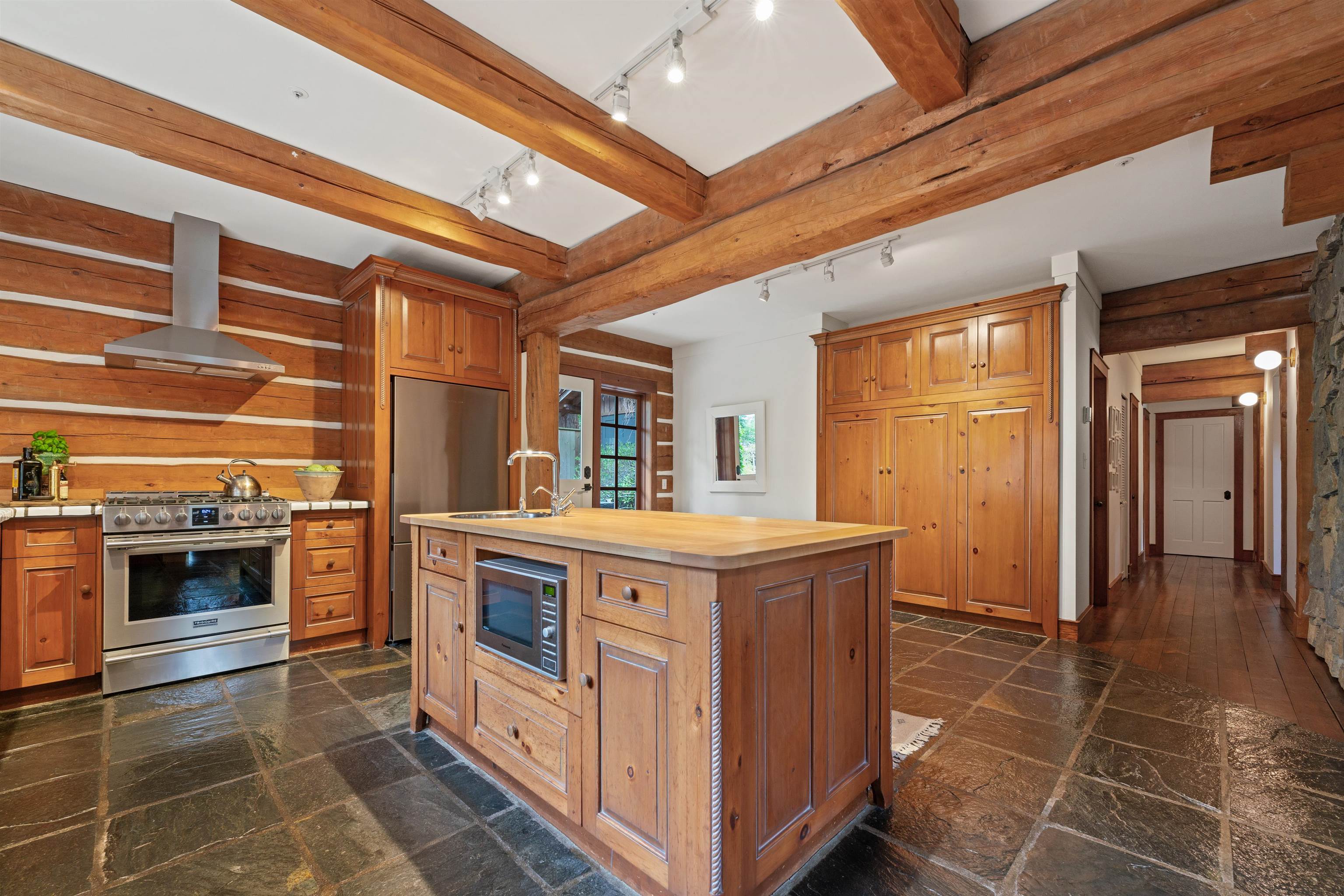 Listing image of 5851 EAGLE ISLAND