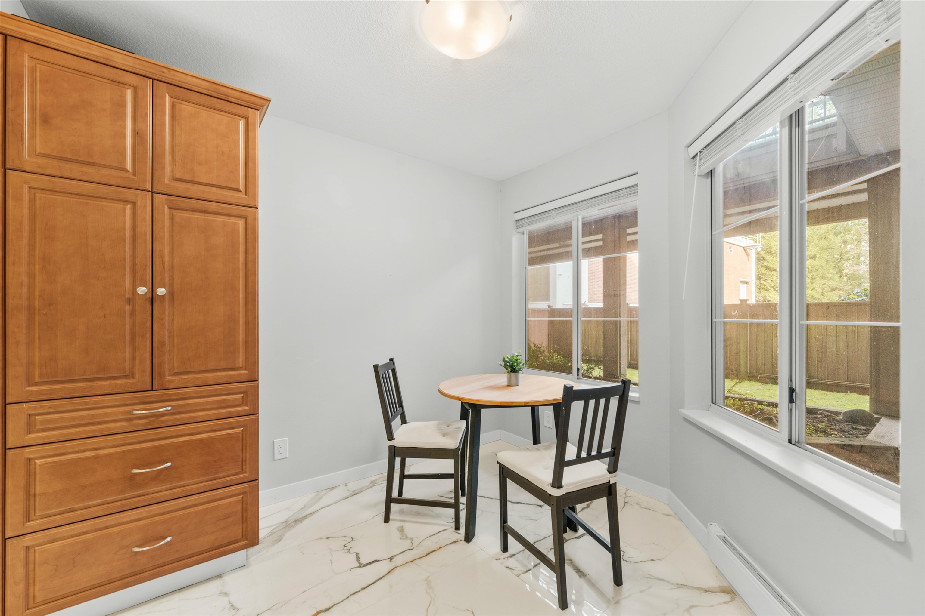 Listing image of 305 1050 BOWRON COURT