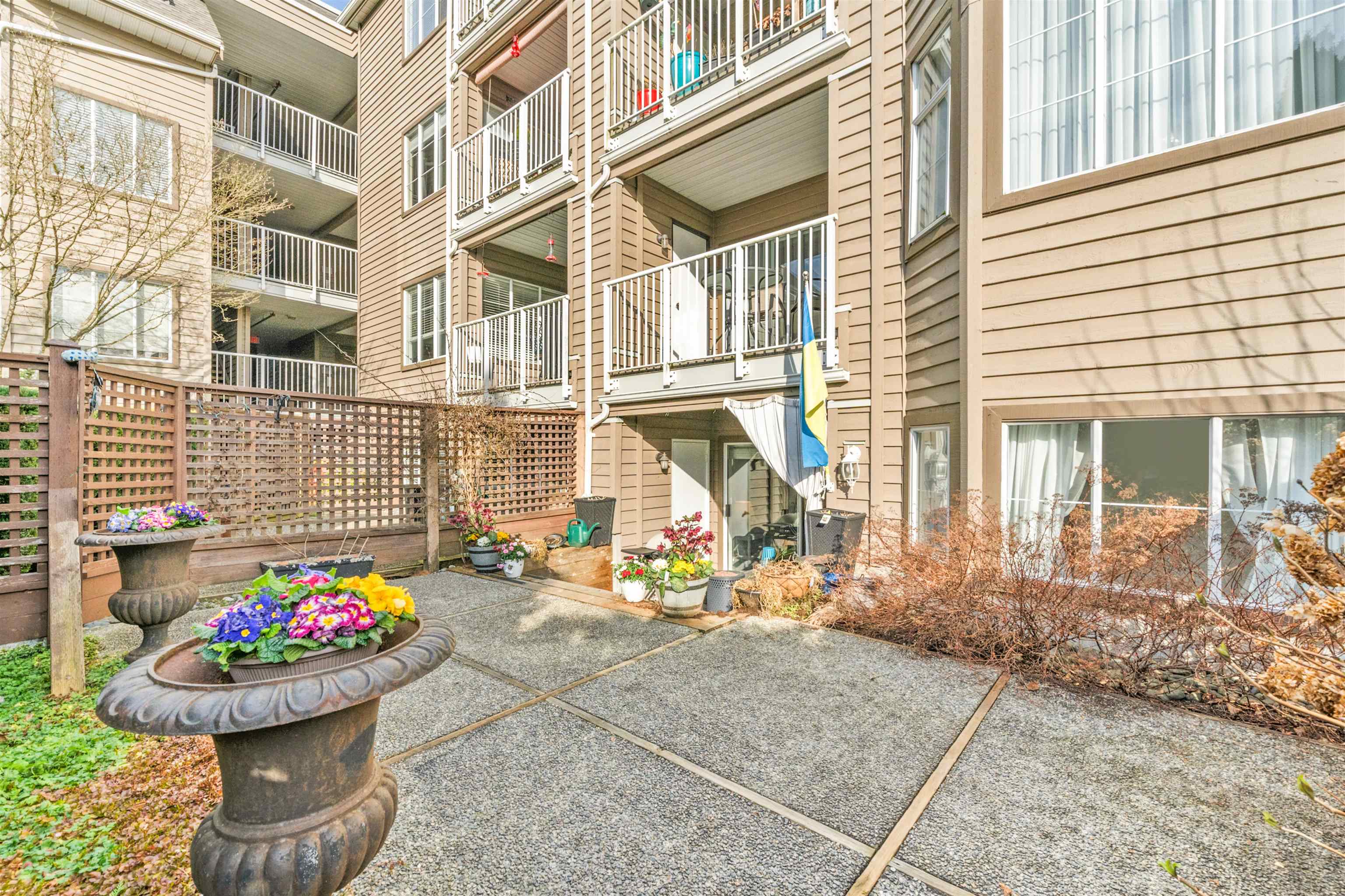 Listing image of 305 1050 BOWRON COURT