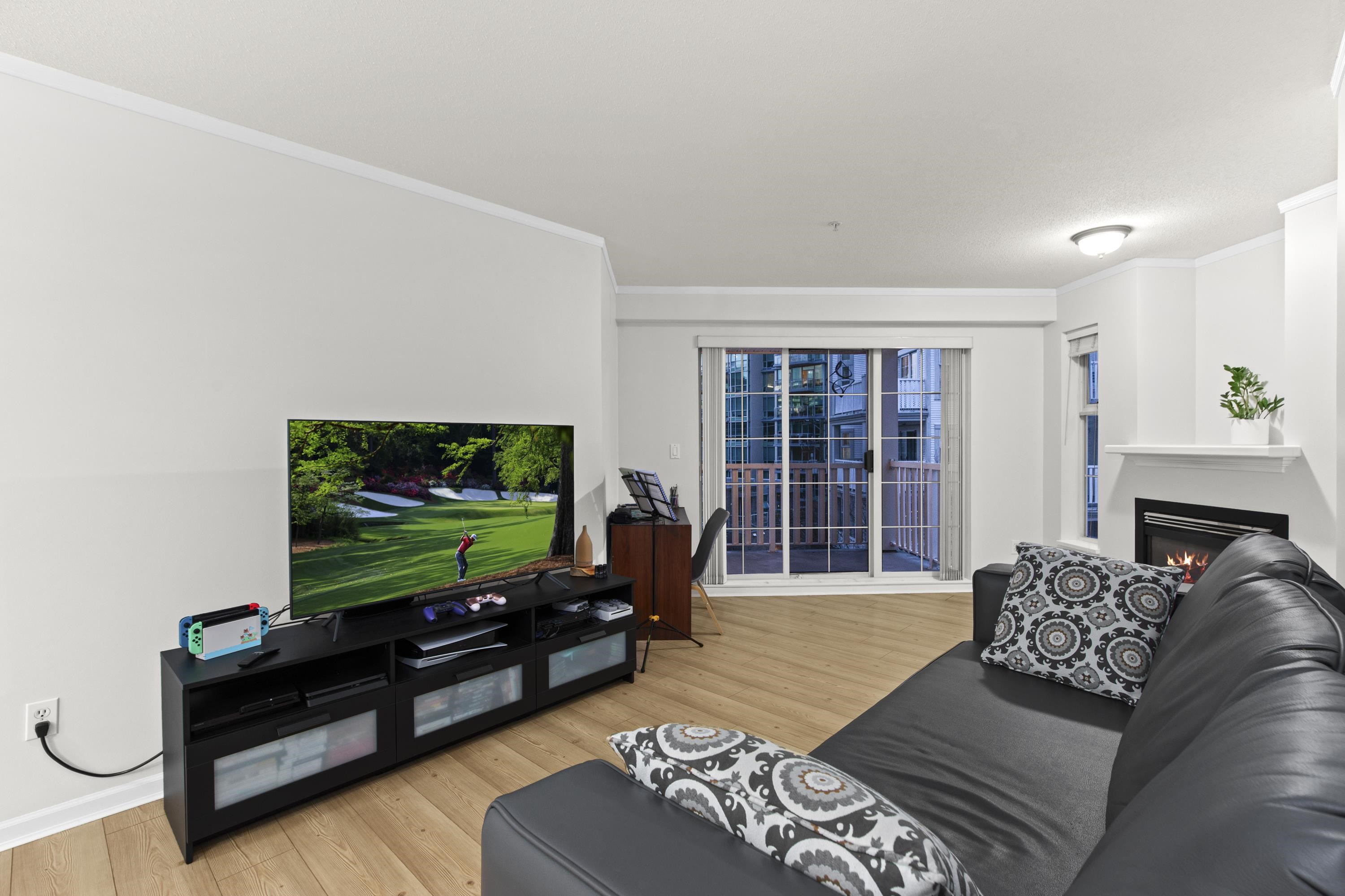 Listing image of 317 147 E 1ST STREET