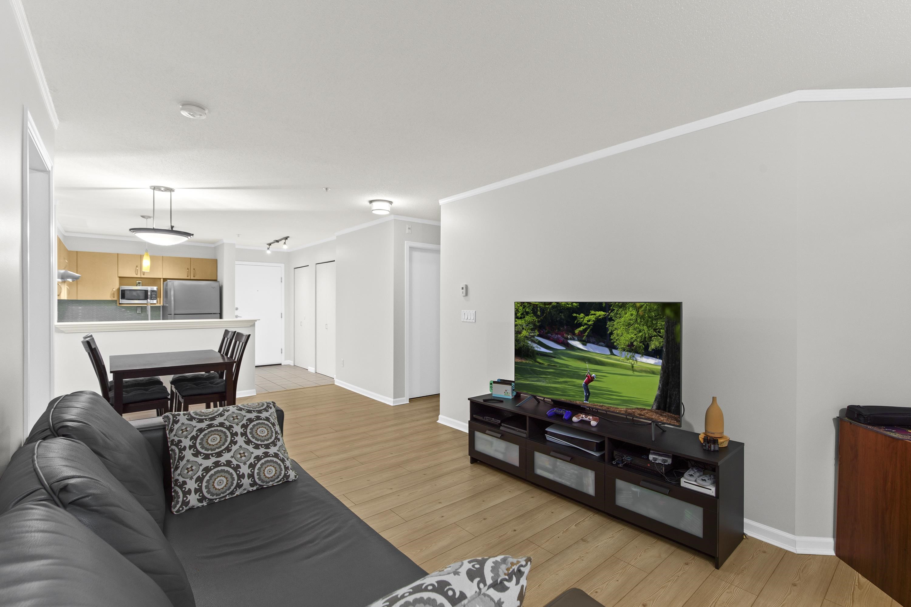 Listing image of 317 147 E 1ST STREET