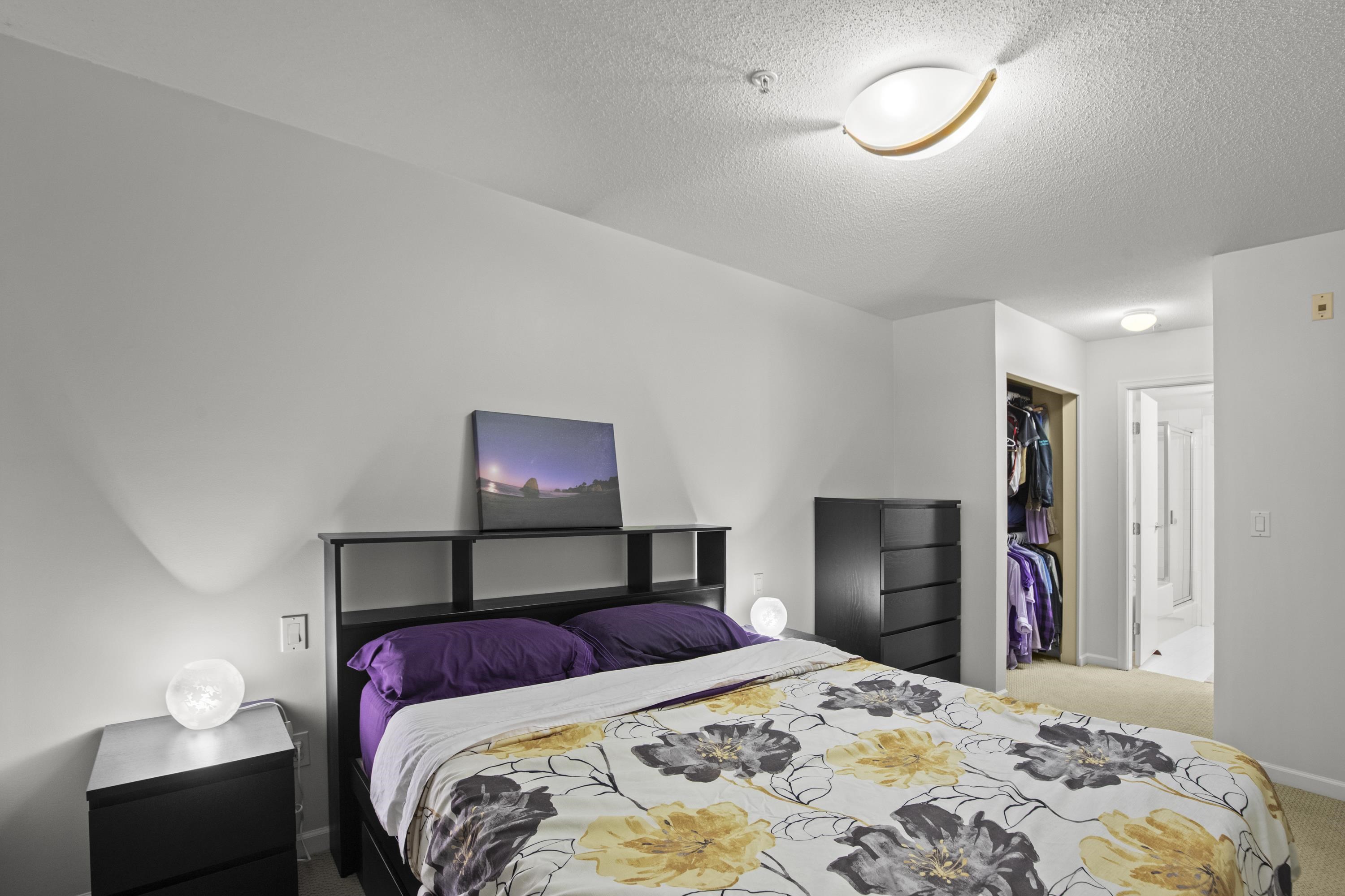 Listing image of 317 147 E 1ST STREET