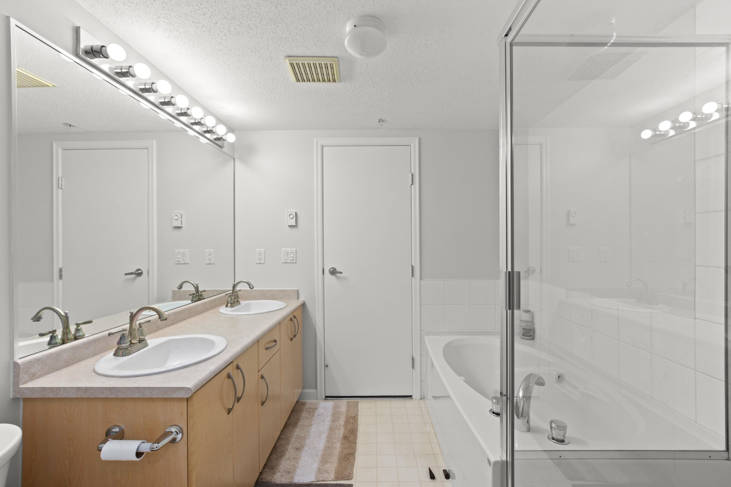 Listing image of 317 147 E 1ST STREET