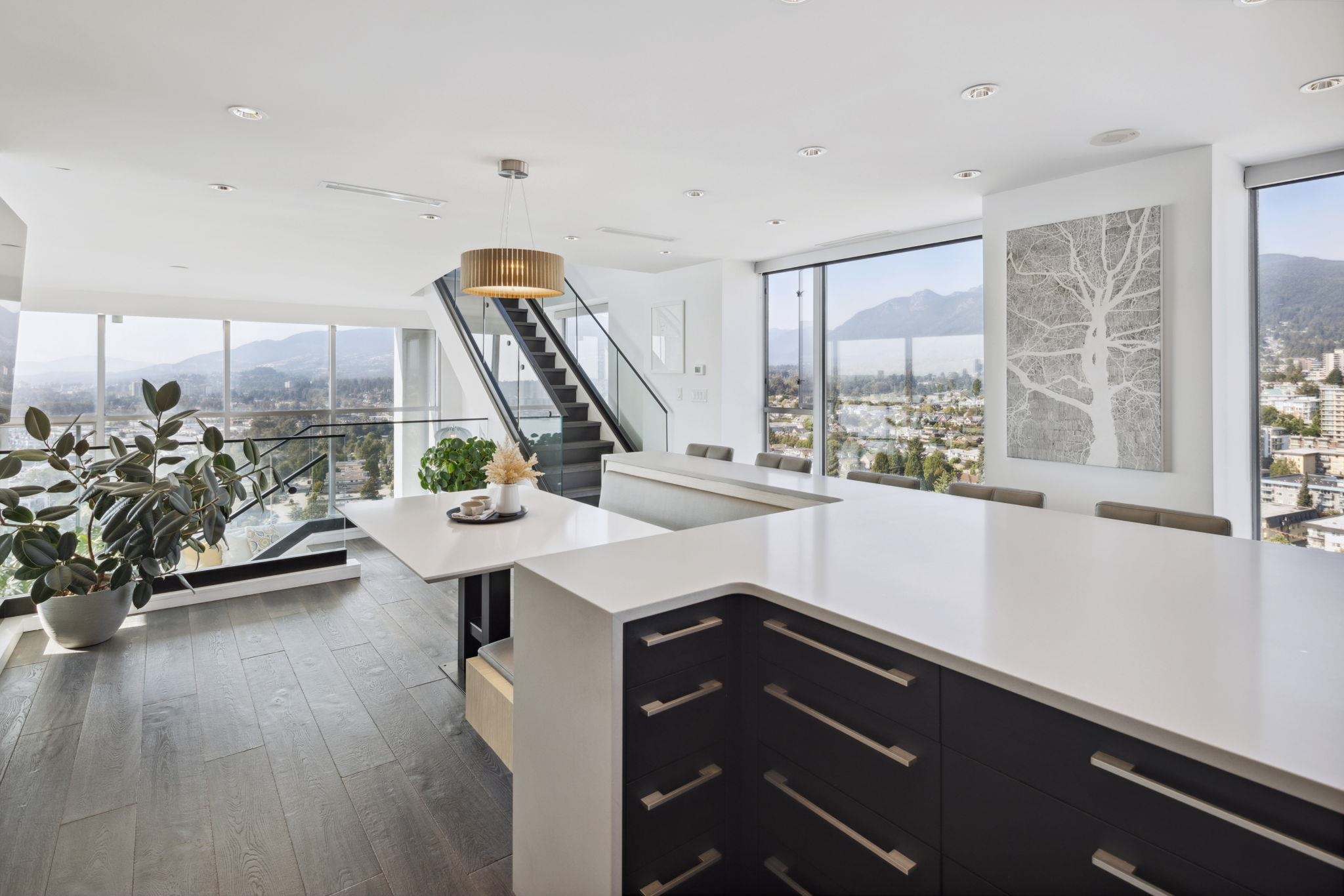 Listing image of 2901 120 W 2 STREET