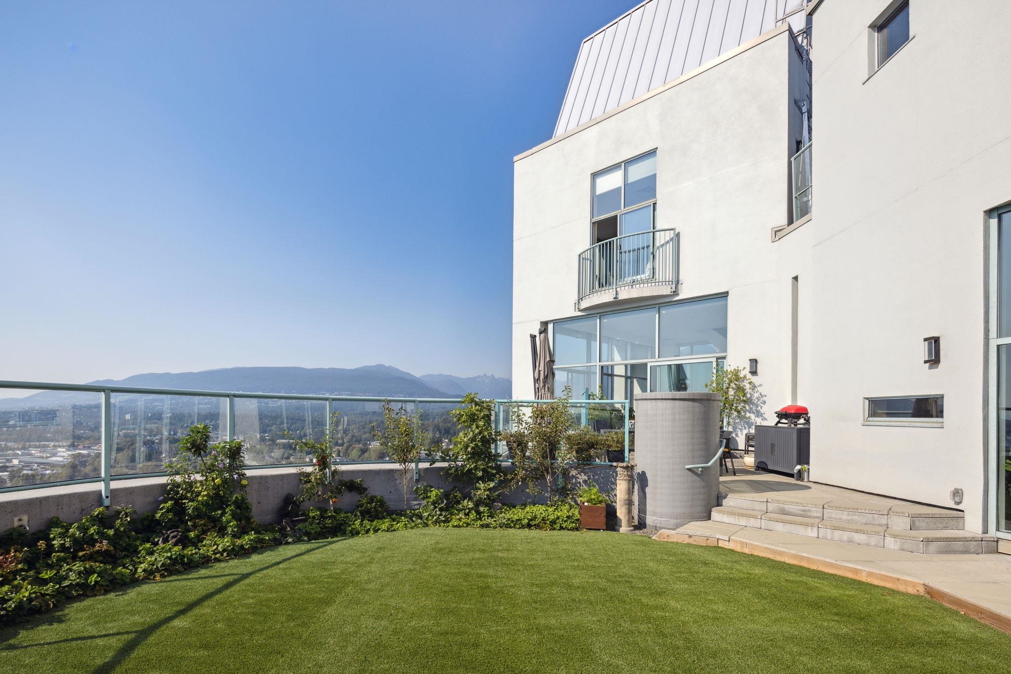 Listing image of 2901 120 W 2 STREET