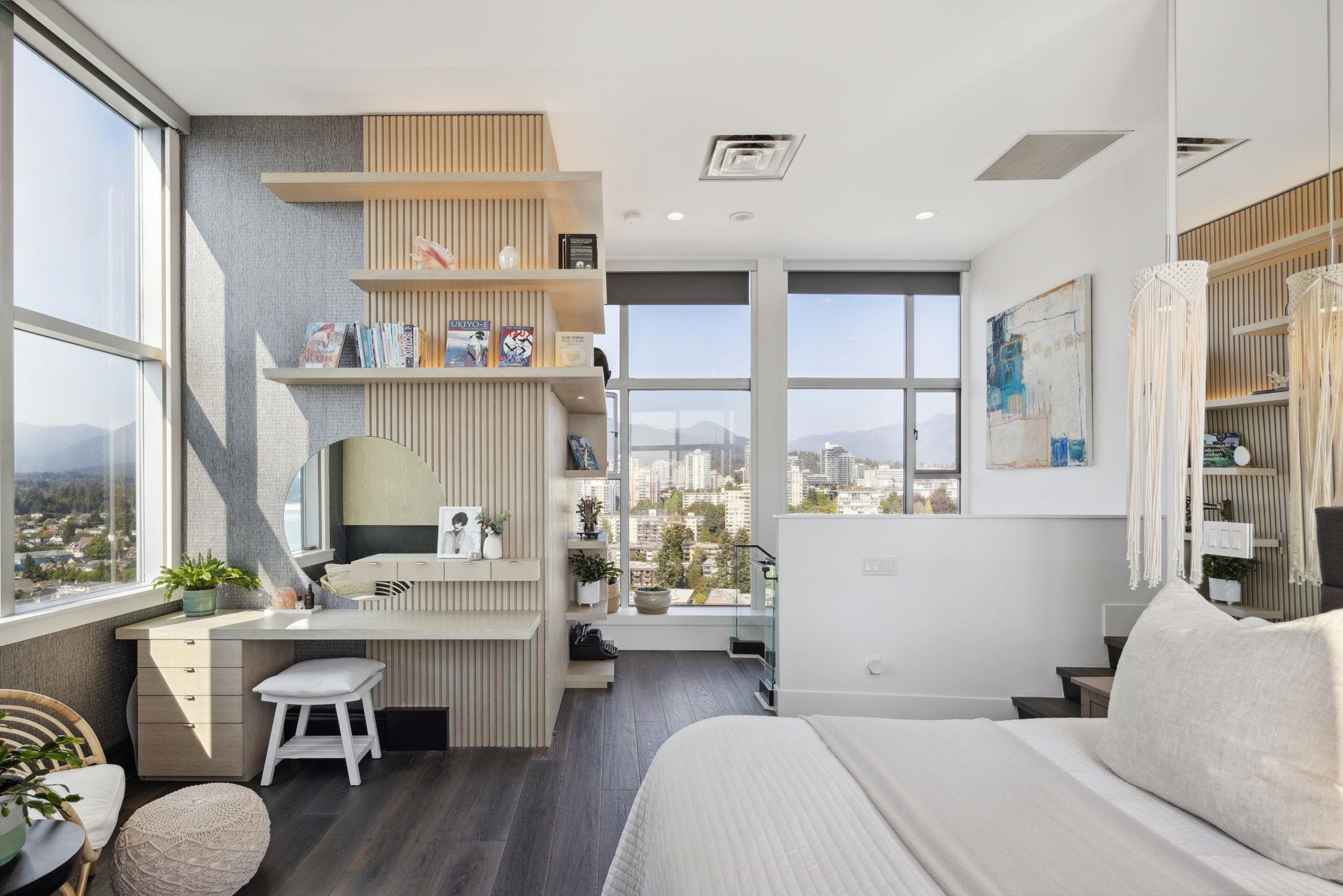 Listing image of 2901 120 W 2 STREET