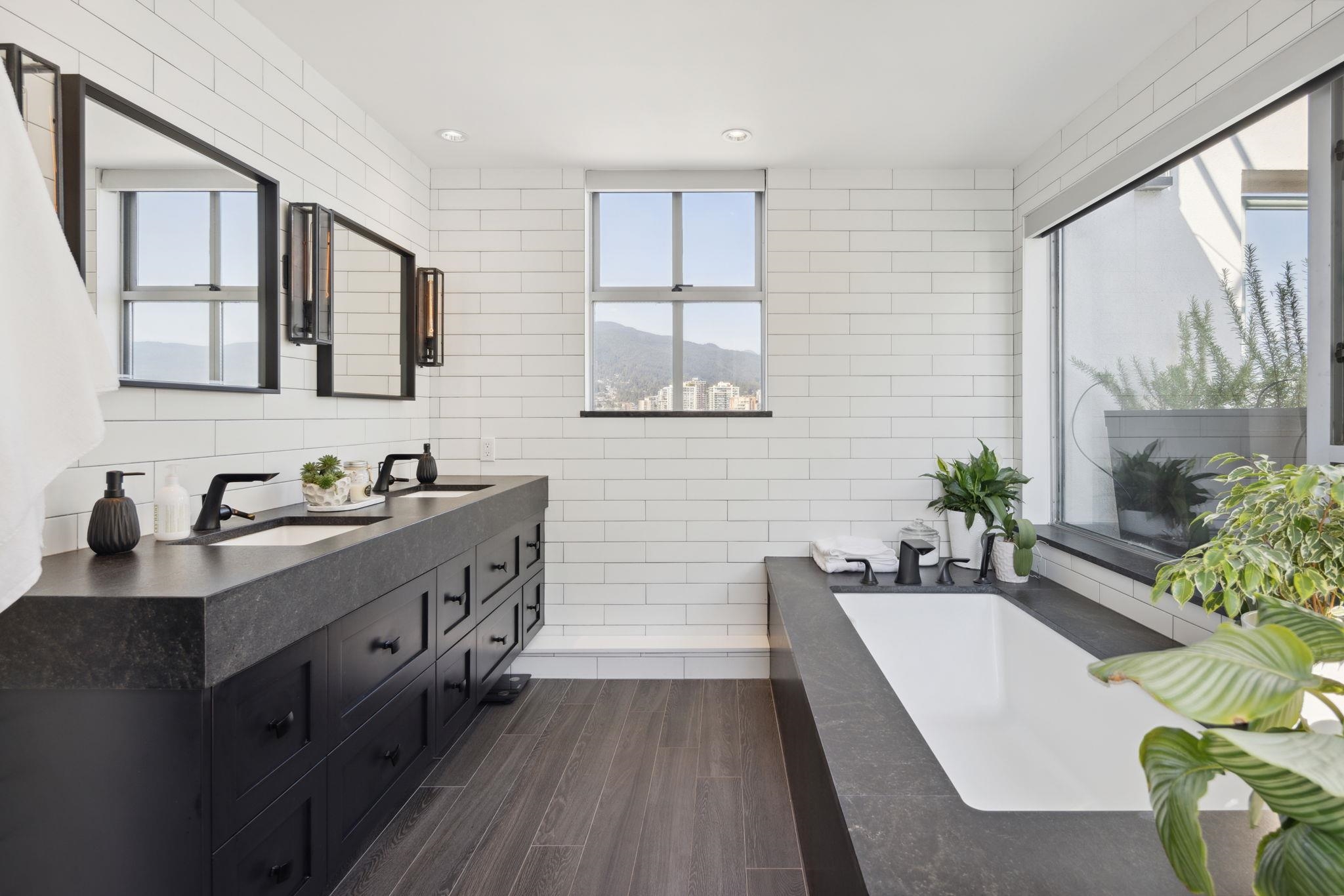 Listing image of 2901 120 W 2 STREET