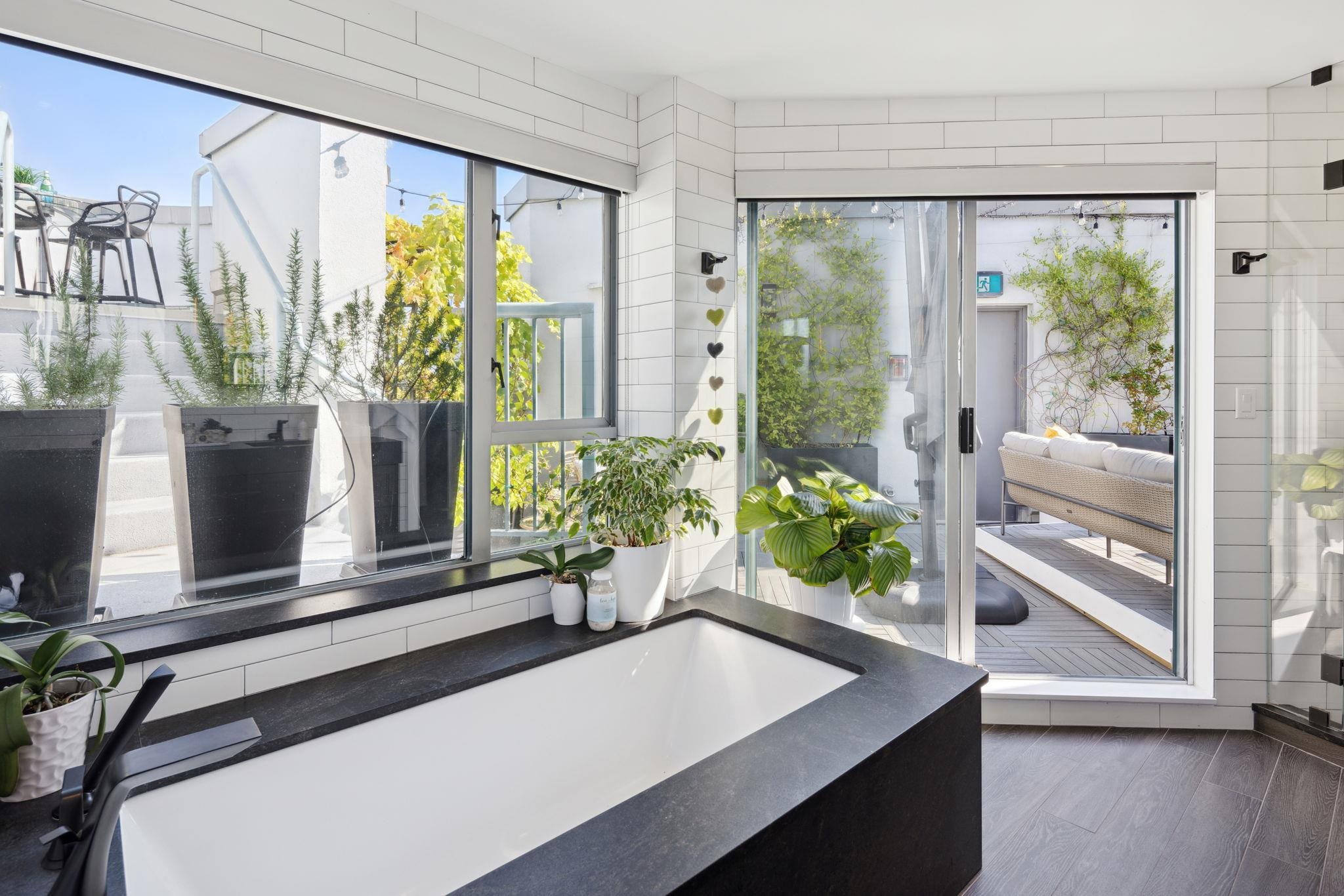 Listing image of 2901 120 W 2 STREET