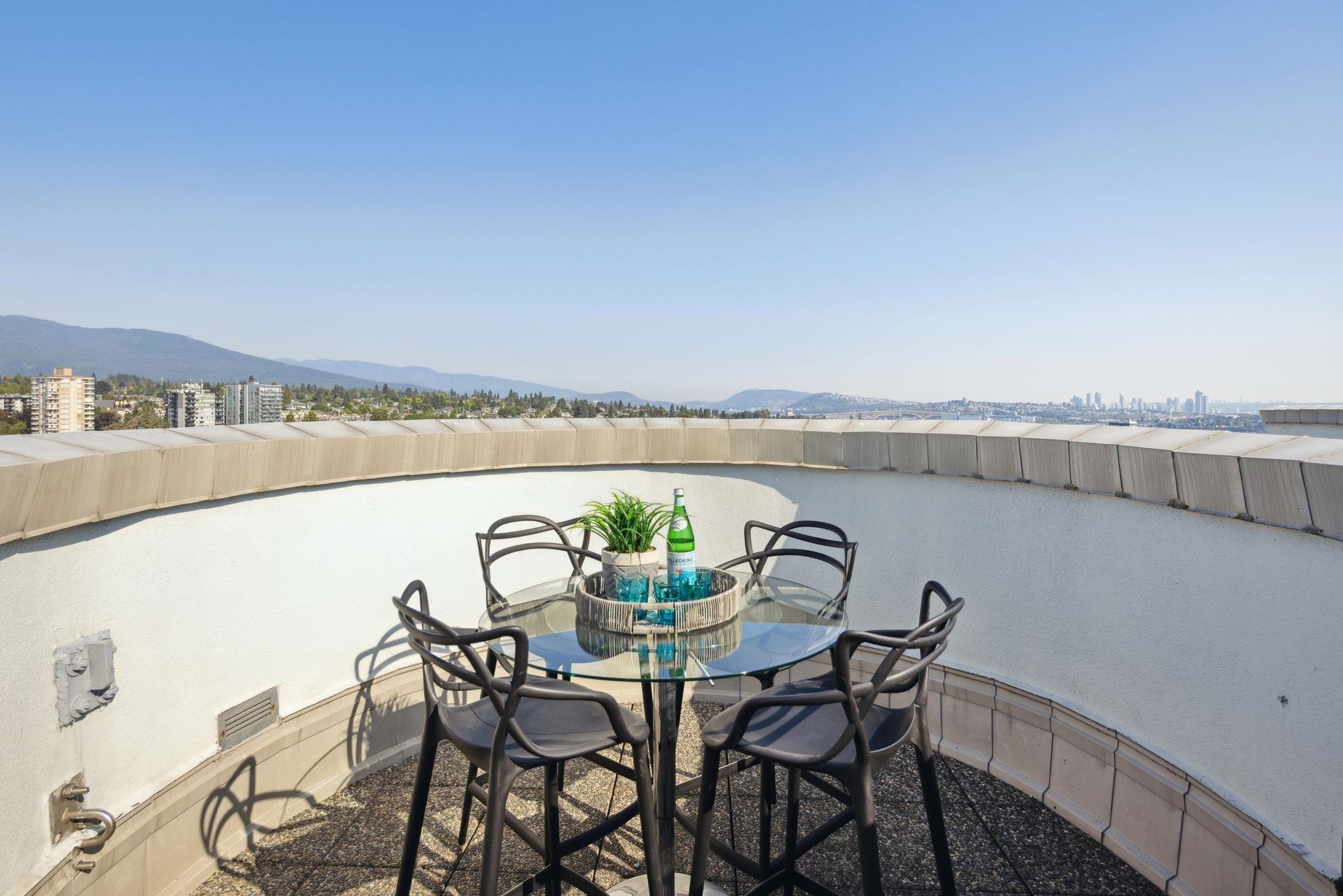Listing image of 2901 120 W 2 STREET