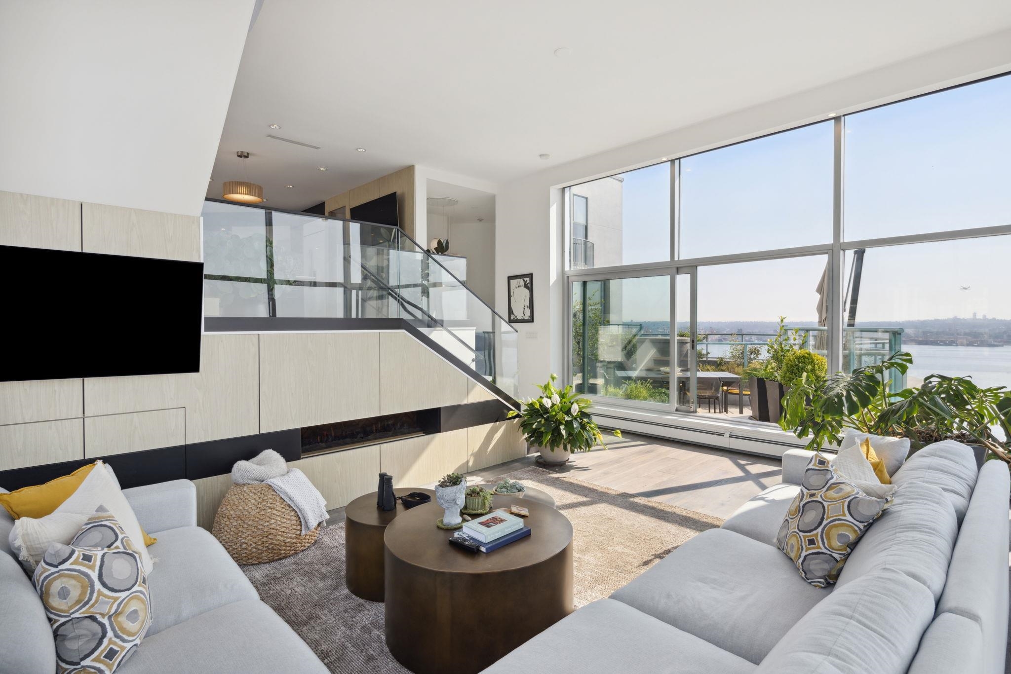 Listing image of 2901 120 W 2 STREET
