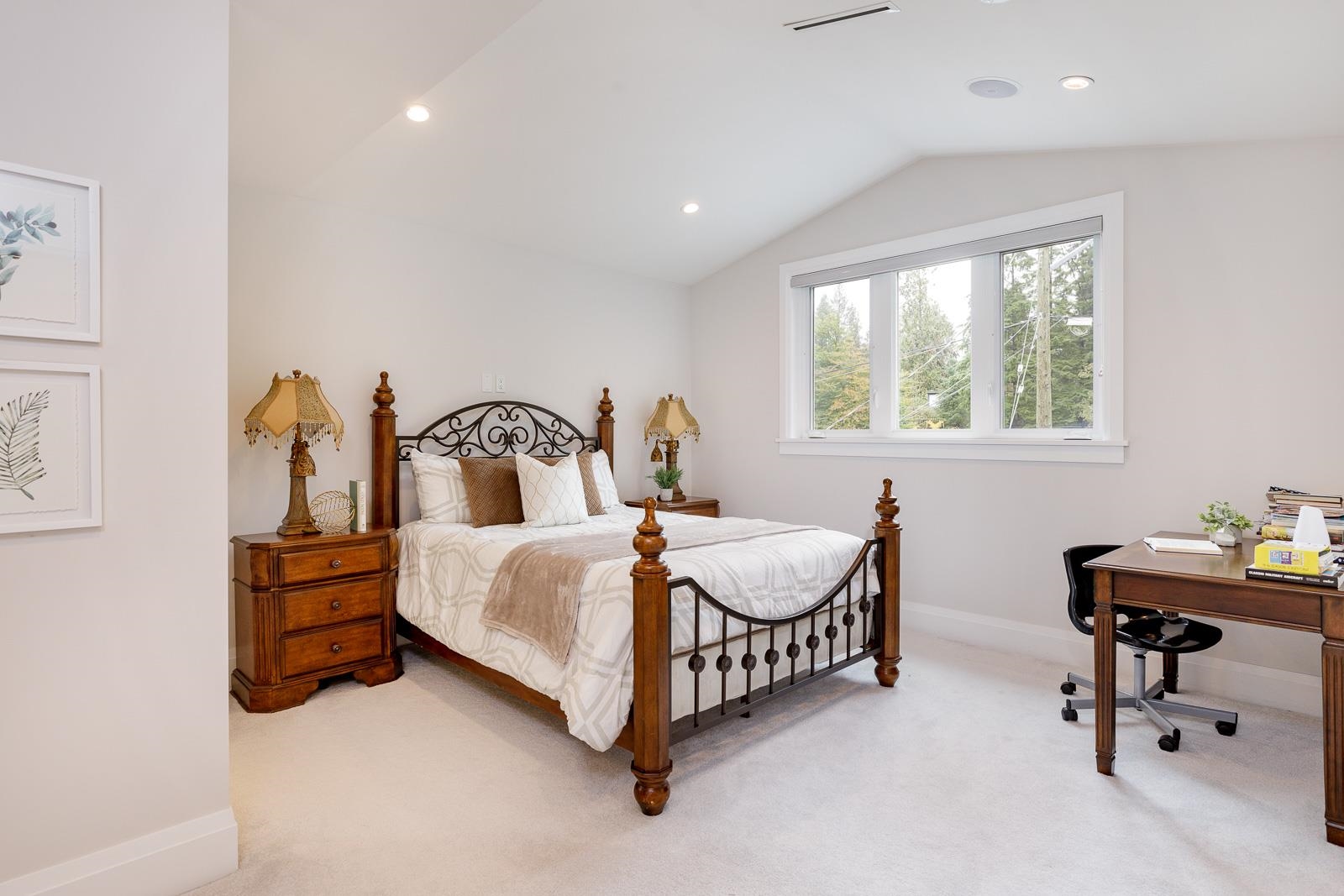 Listing image of 1393 GREENBRIAR WAY