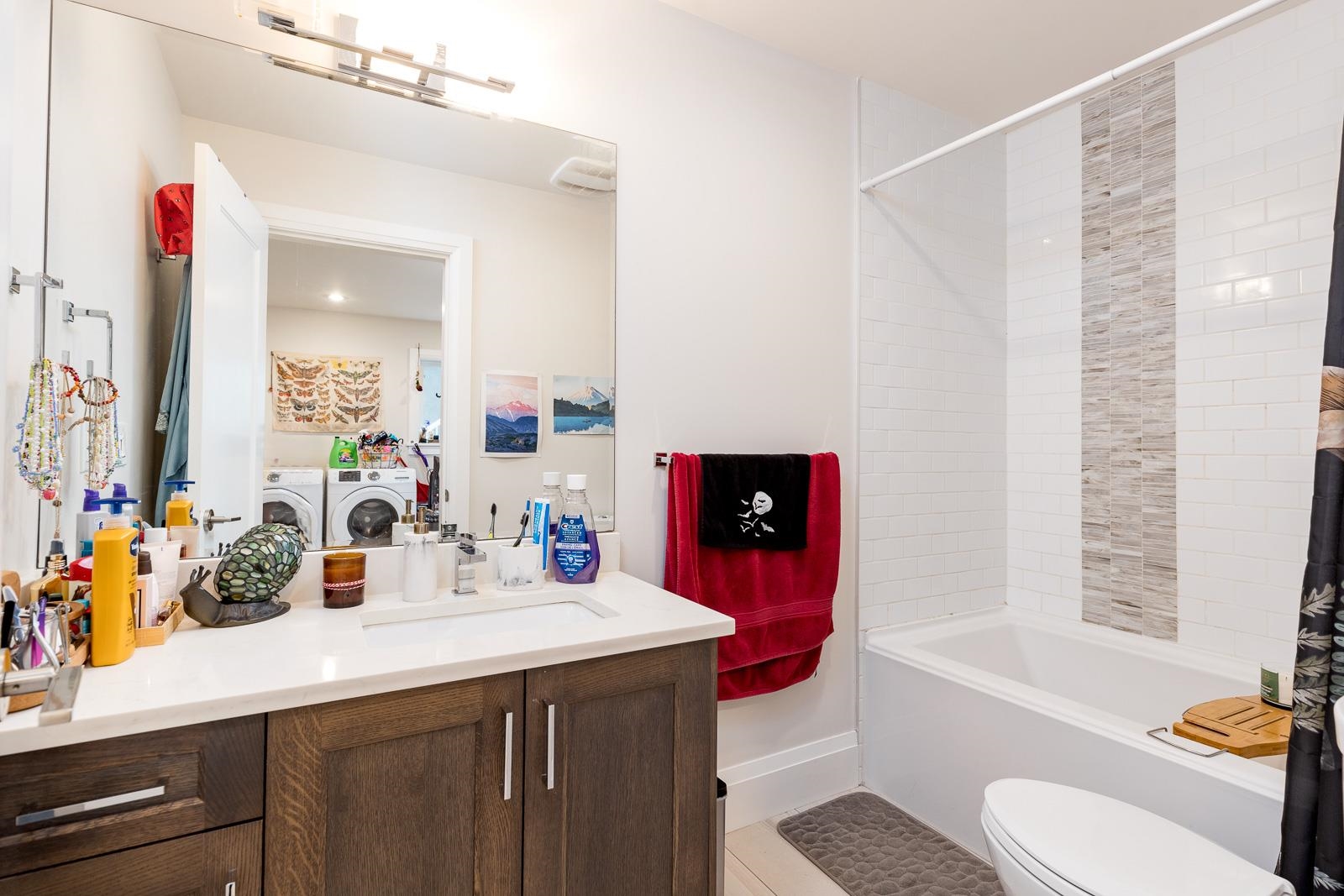 Listing image of 1393 GREENBRIAR WAY