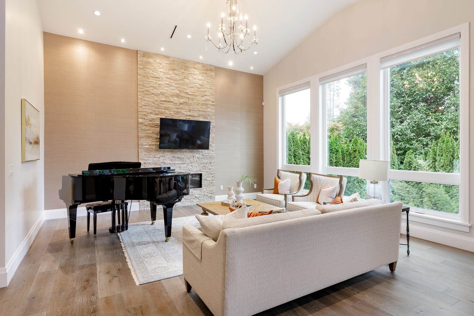 Listing image of 1393 GREENBRIAR WAY