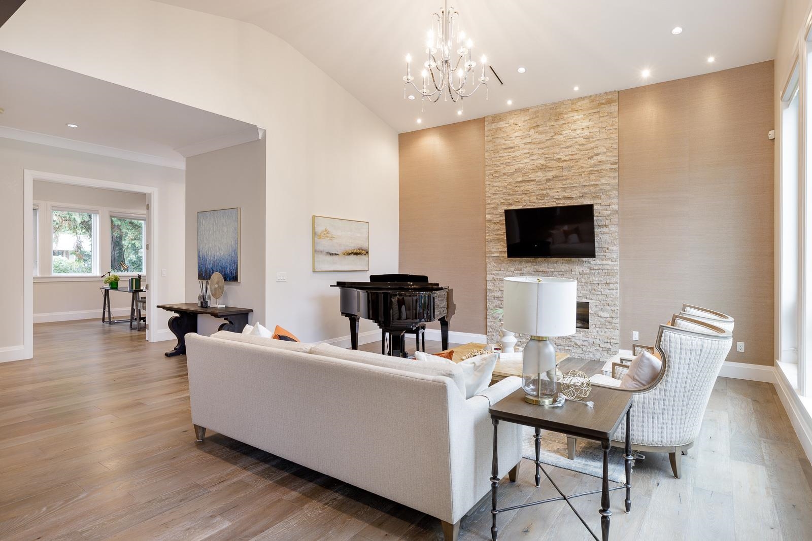 Listing image of 1393 GREENBRIAR WAY