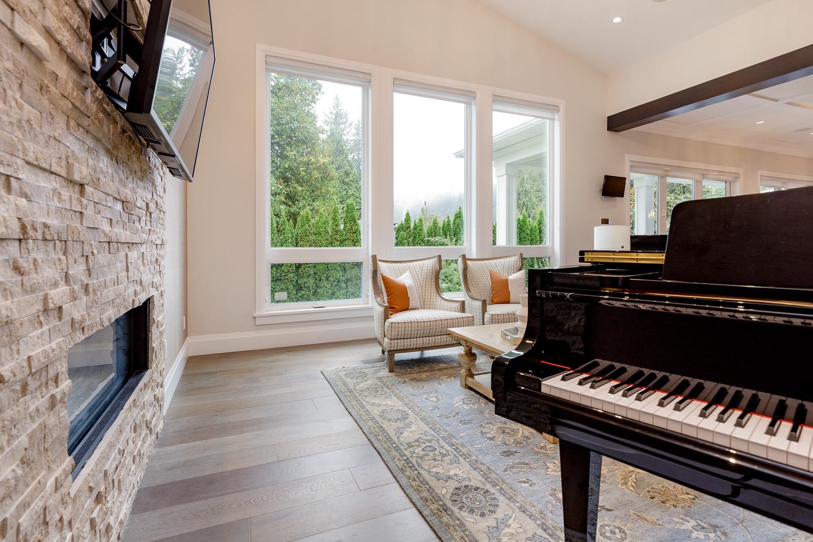 Listing image of 1393 GREENBRIAR WAY