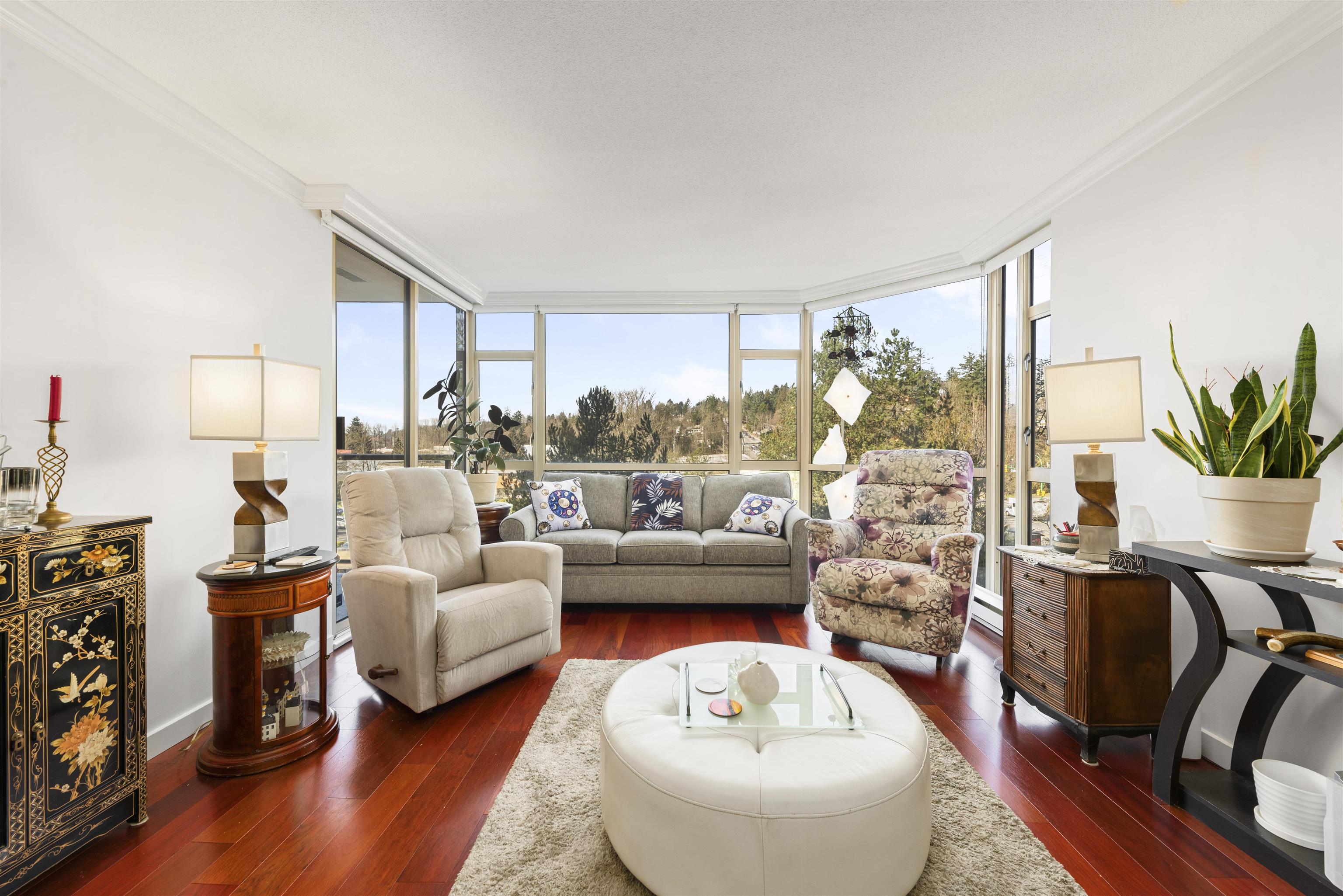 Listing image of 406 1327 E KEITH ROAD