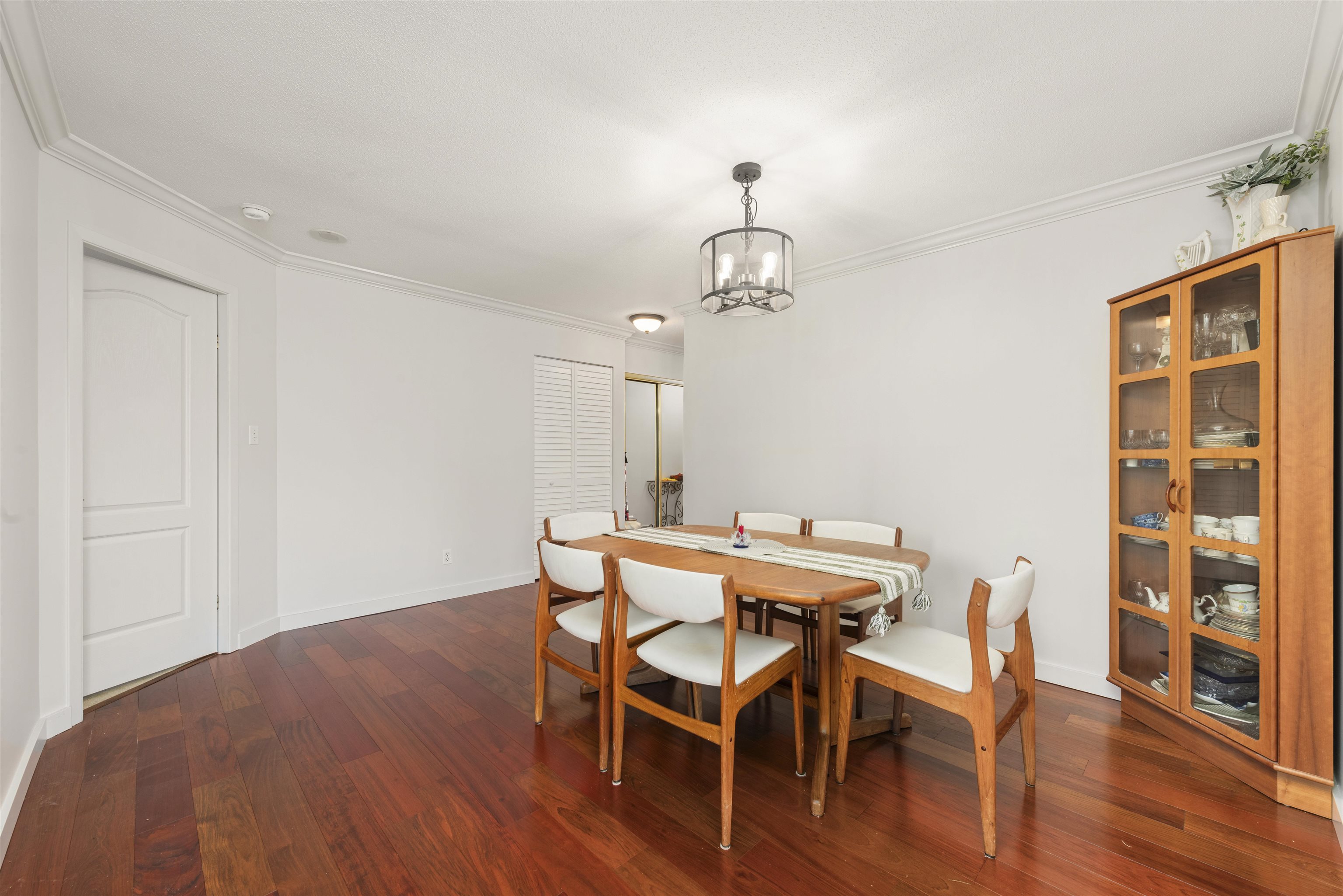 Listing image of 406 1327 E KEITH ROAD