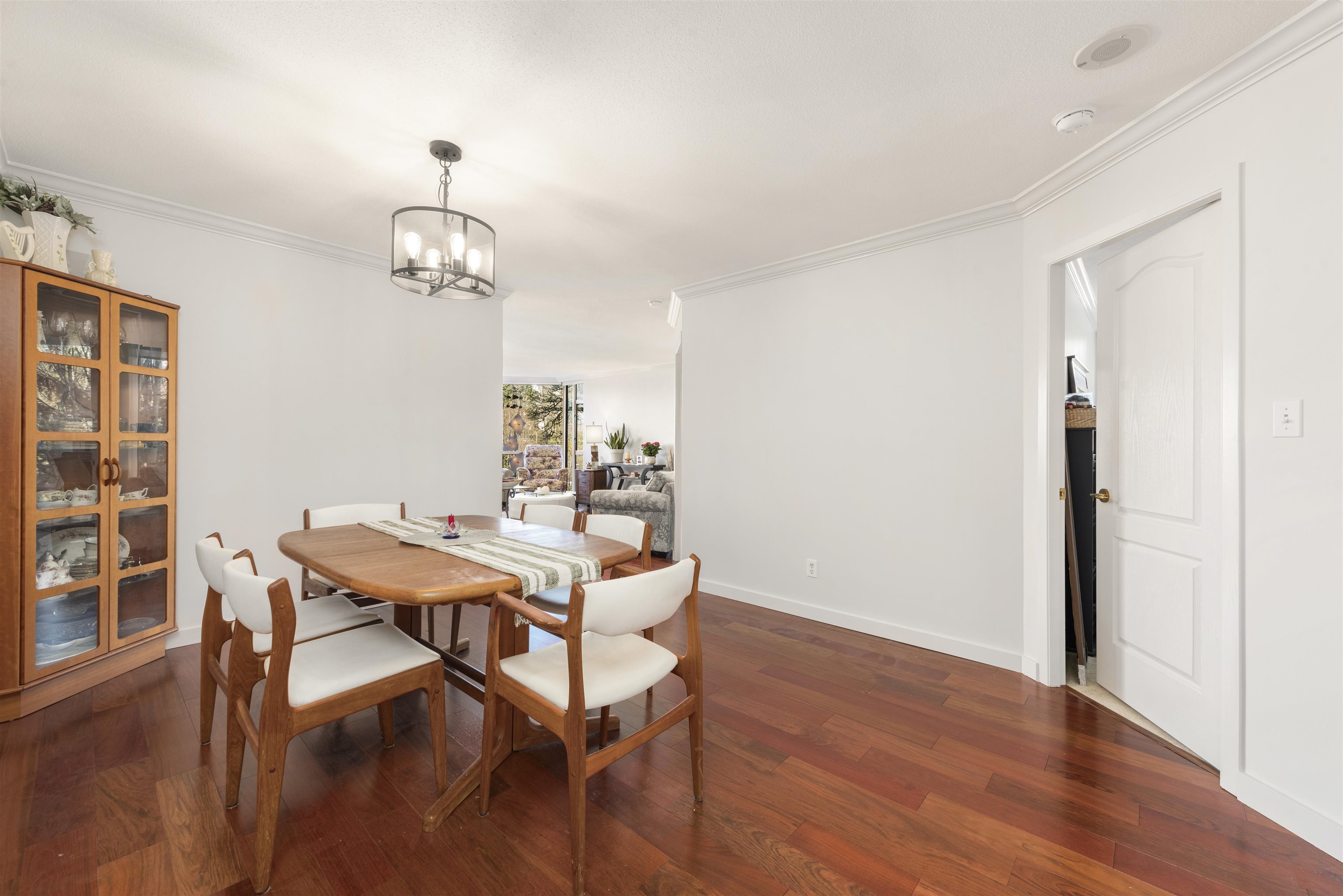Listing image of 406 1327 E KEITH ROAD