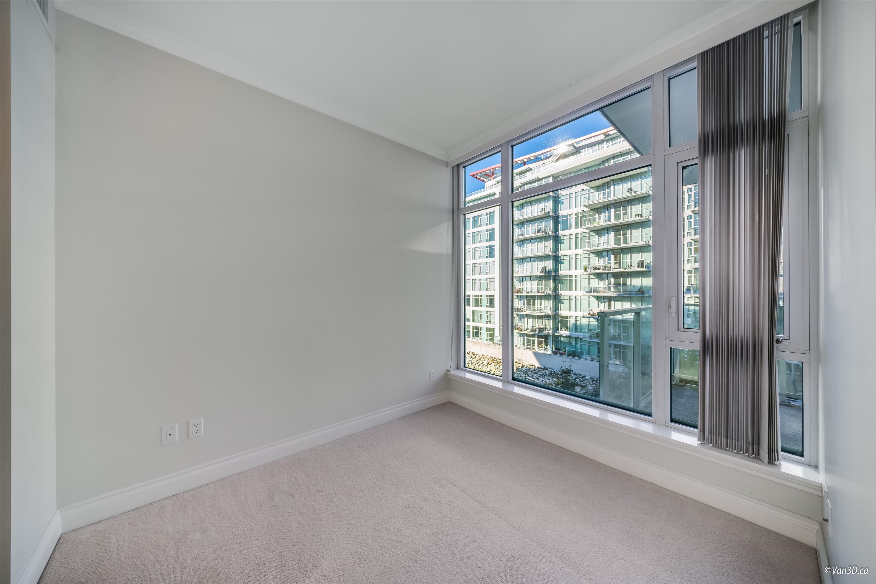 Listing image of 305 185 VICTORY SHIP WAY