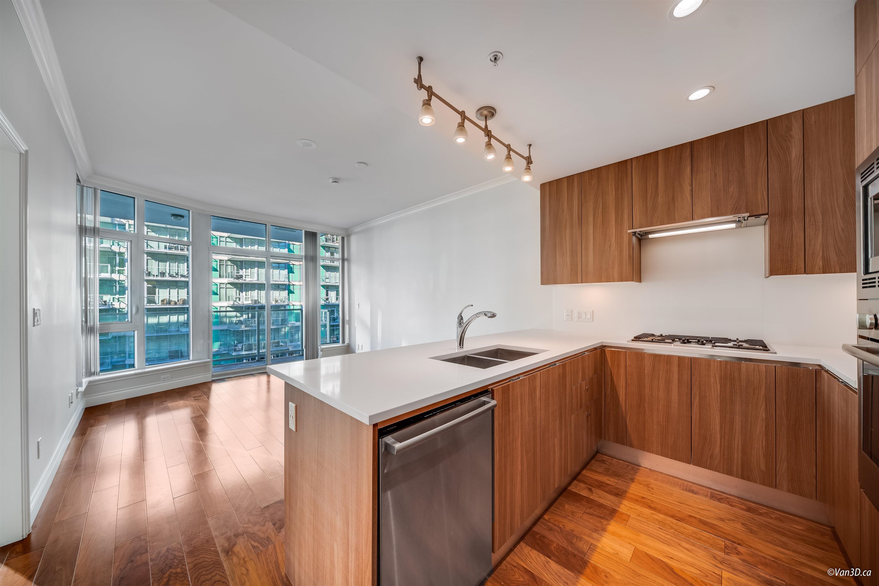 Listing image of 305 185 VICTORY SHIP WAY