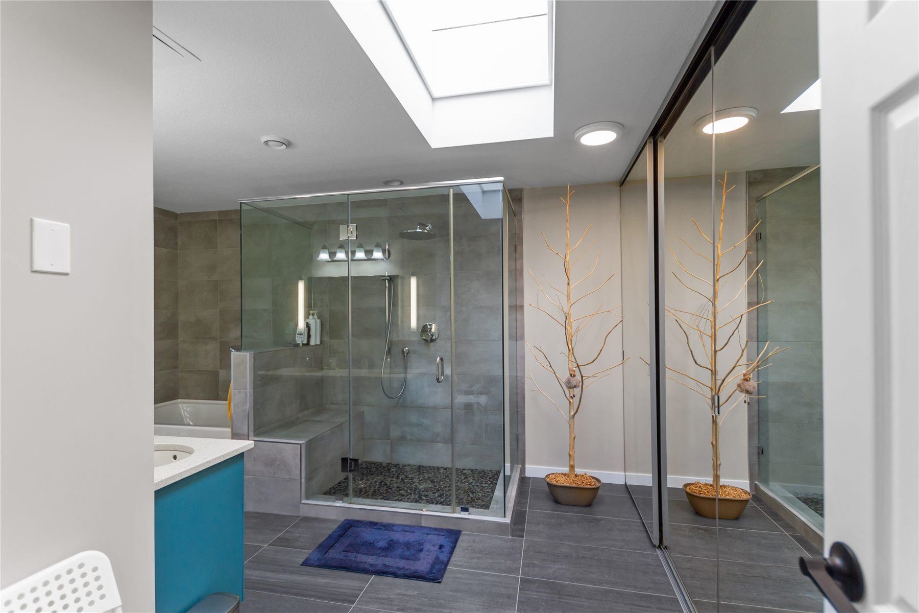 Listing image of 5655 WHITE PINE LANE