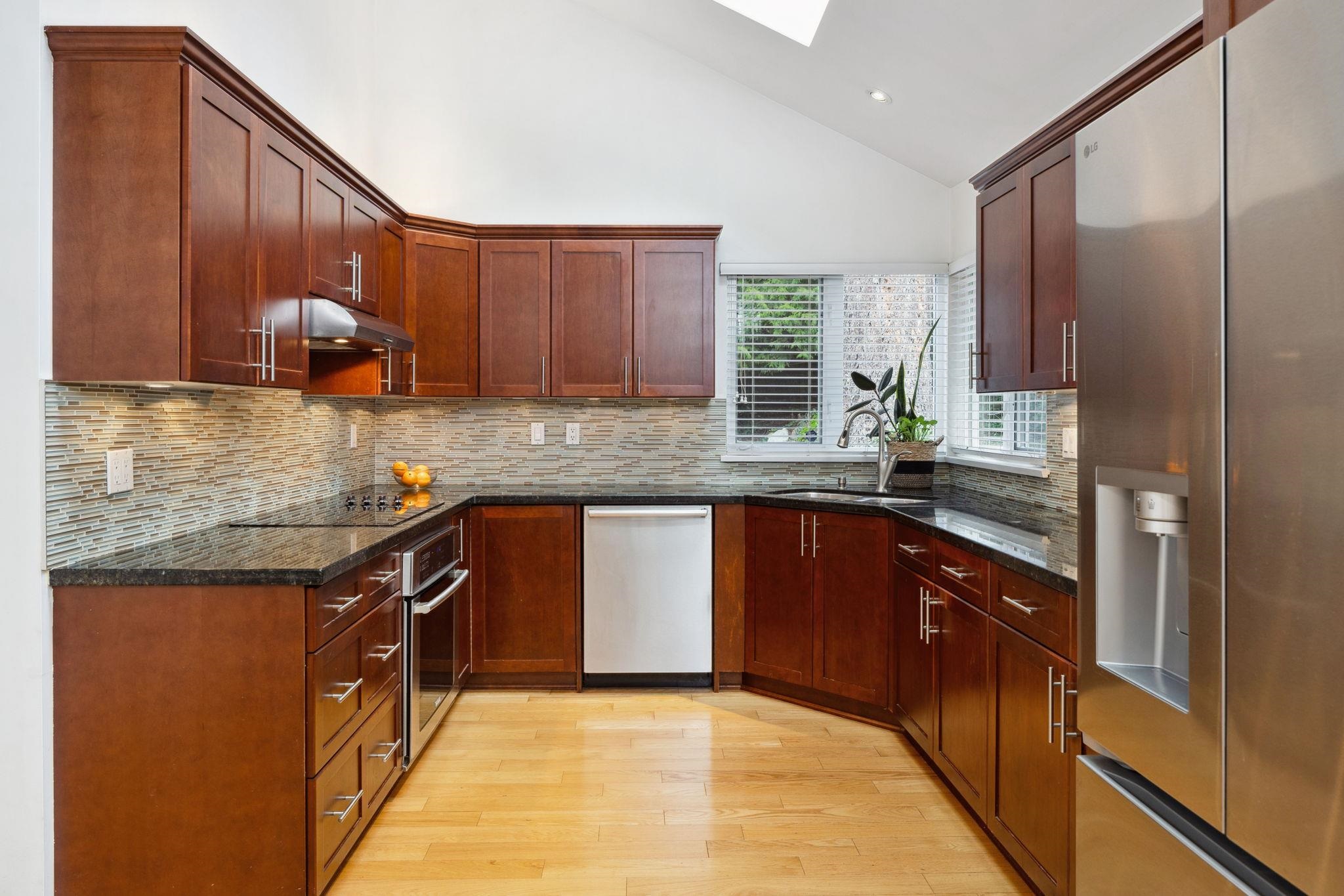 Listing image of 6020 GLENWYND PLACE