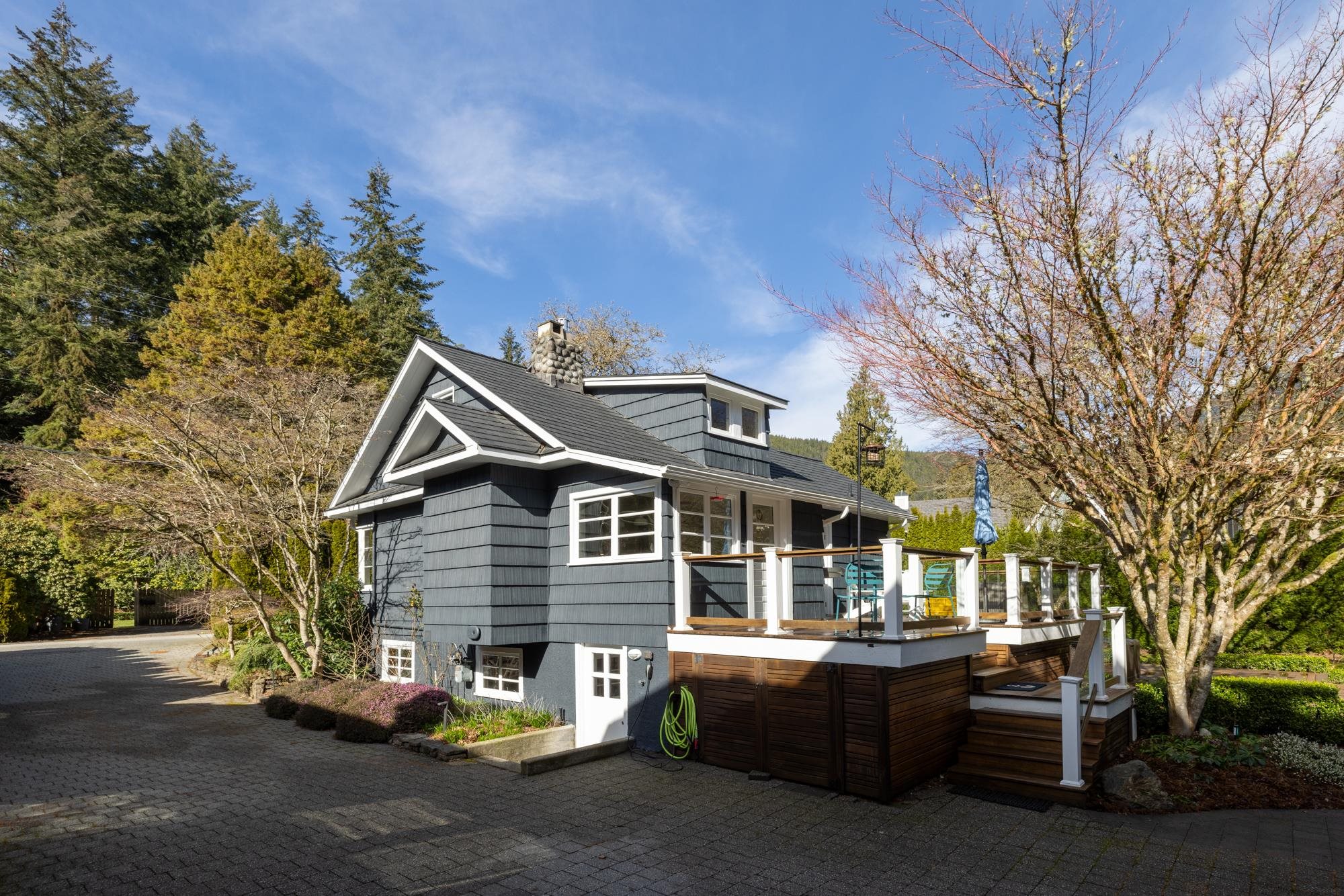 Listing image of 5648 EAGLE HARBOUR ROAD