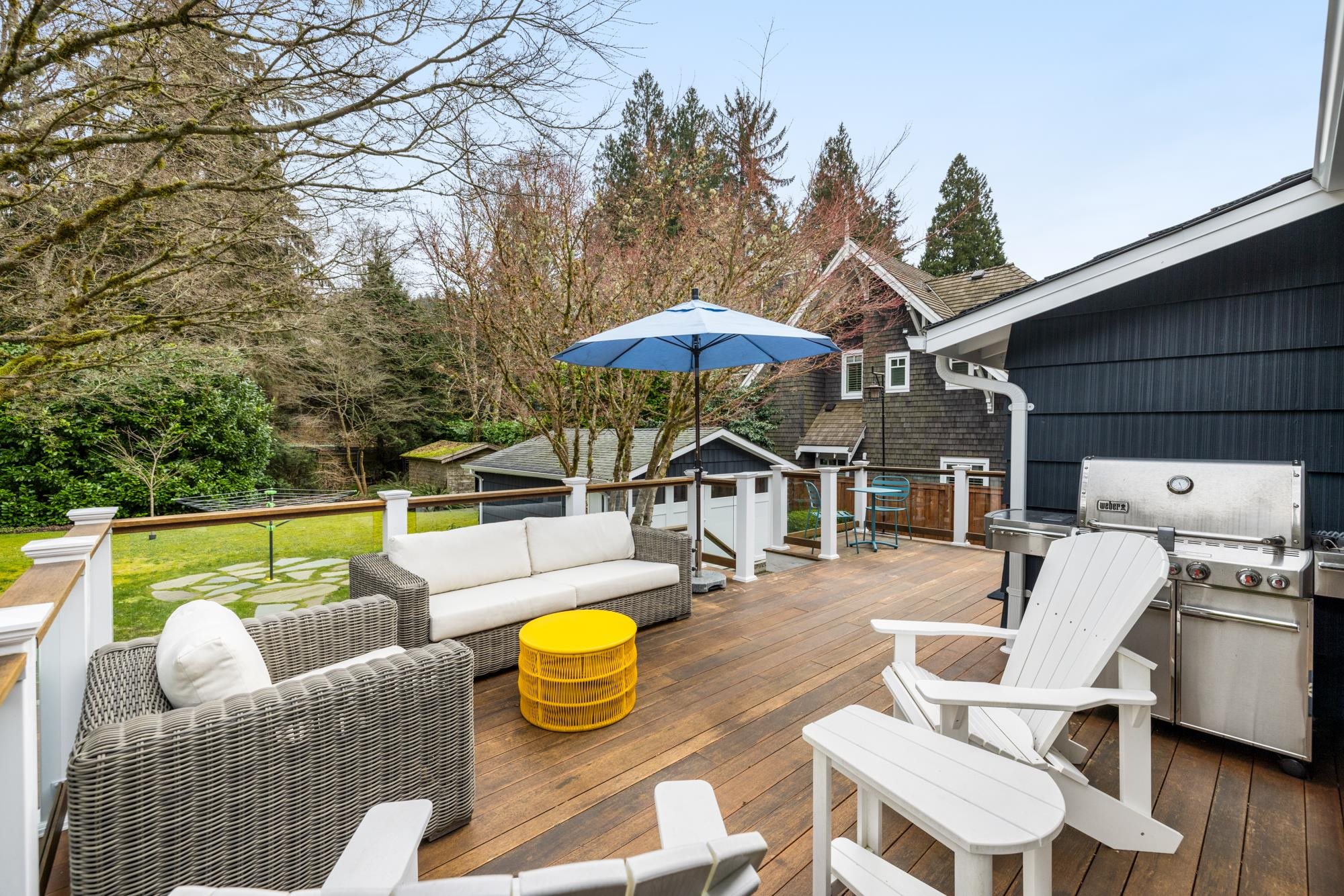 Listing image of 5648 EAGLE HARBOUR ROAD