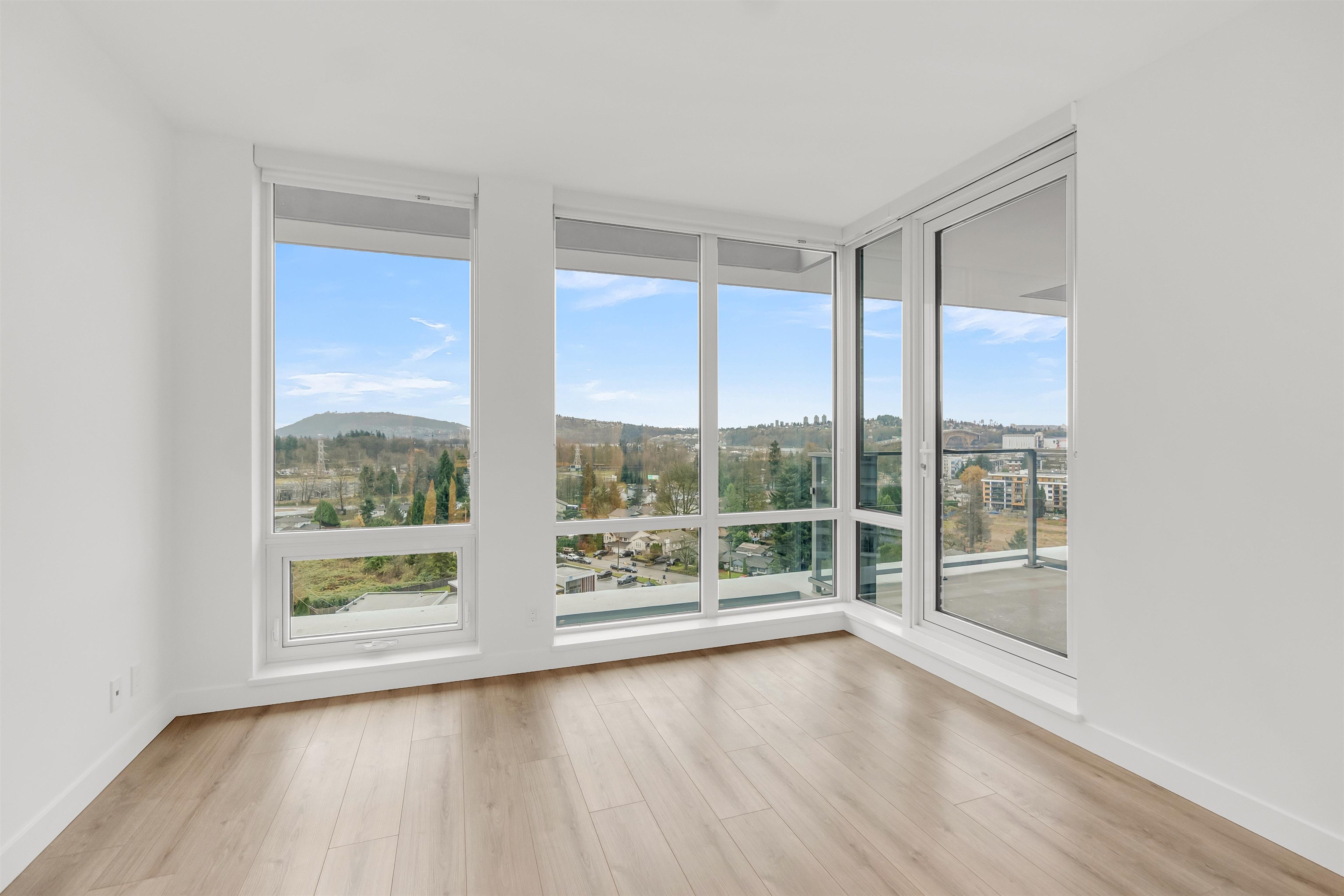Listing image of 1205 1500 FERN STREET