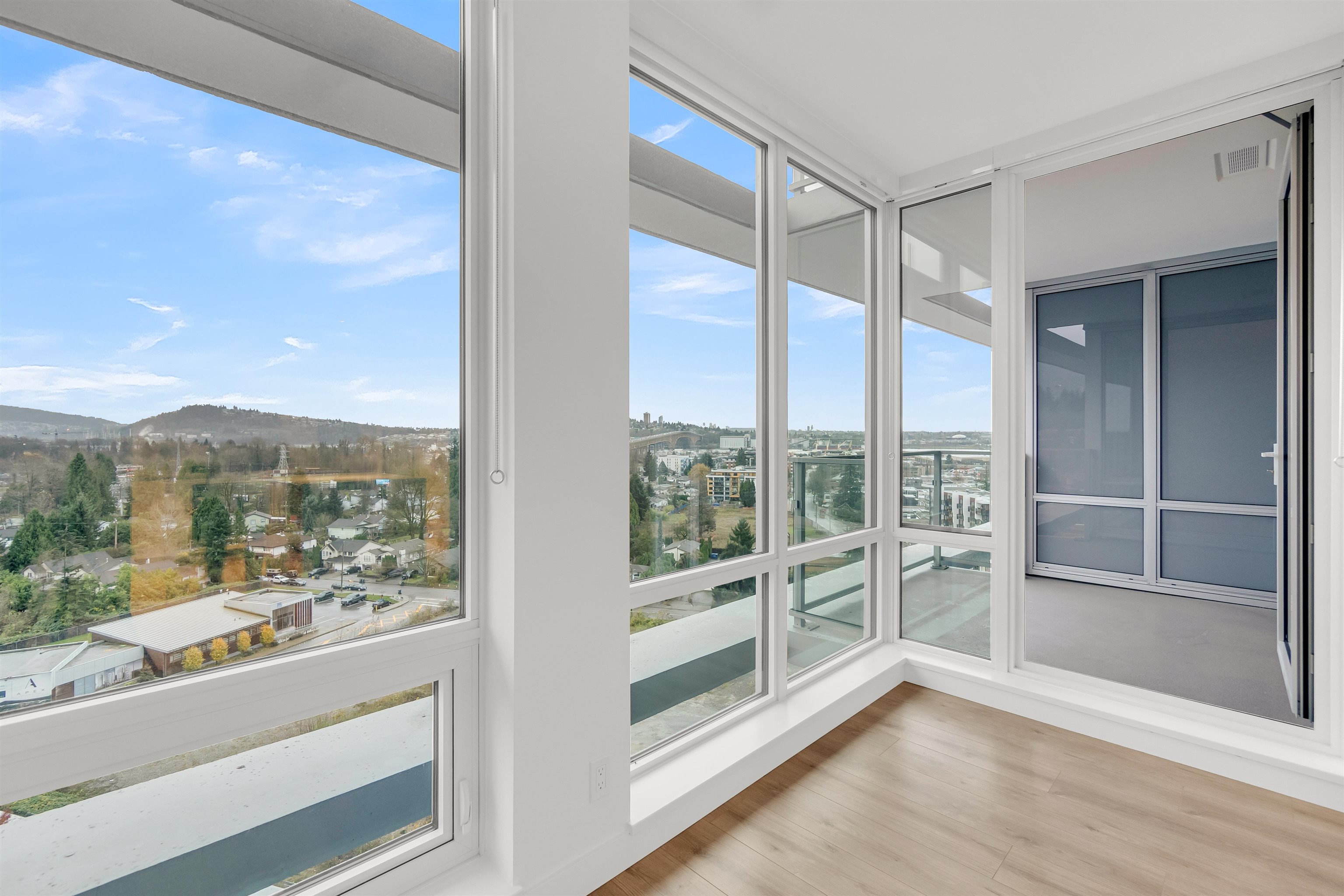 Listing image of 1205 1500 FERN STREET