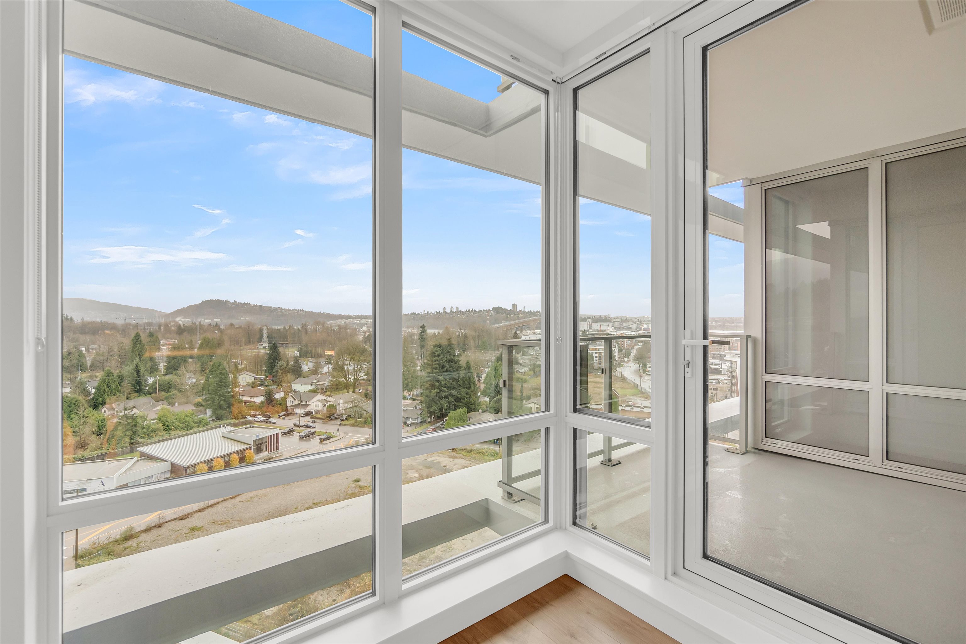 Listing image of 1205 1500 FERN STREET